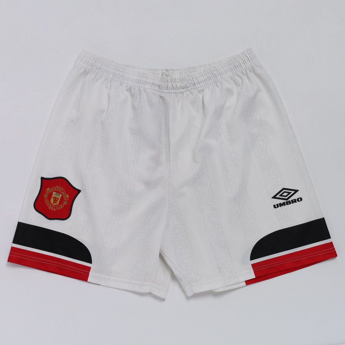 Umbro Umbro Manchester United Vintage Football Soccer Shorts Size US 30 / EU 46 - 1 Thumbnail