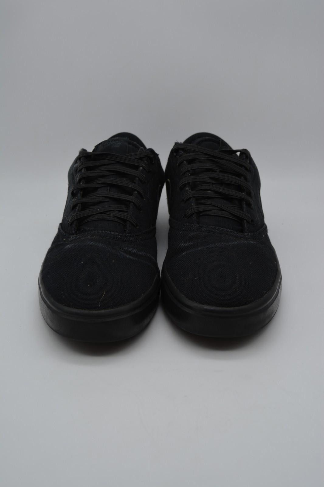 Nike Nike SB Check Solarsoft Canvas Skateboard 921463-001 Size 9 Size US 9 / IT 39 - 3 Thumbnail