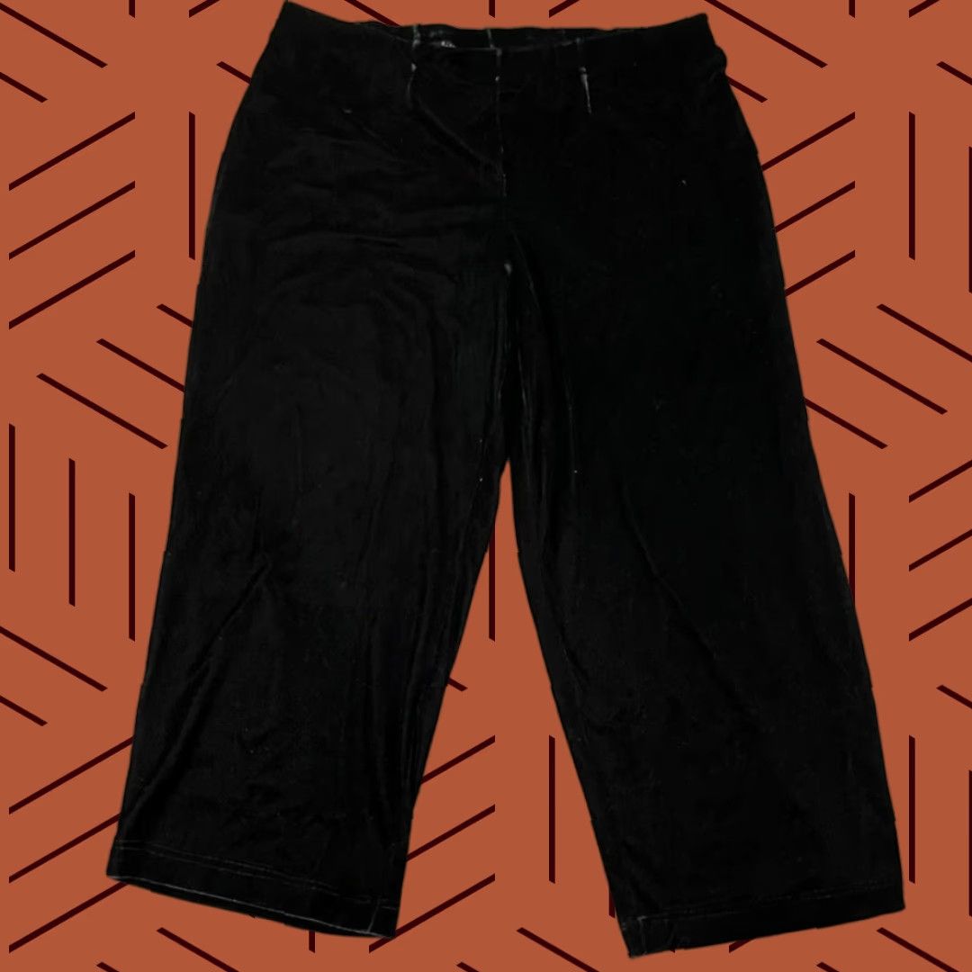 Velvet Vermont Country Store Pants Women 1X Plus Black Velvet High Rise Wide-Leg Lounge Pants Wide-Leg Black Velvet 1X Plus Womens Size 40" / US 18 - 1 Thumbnail