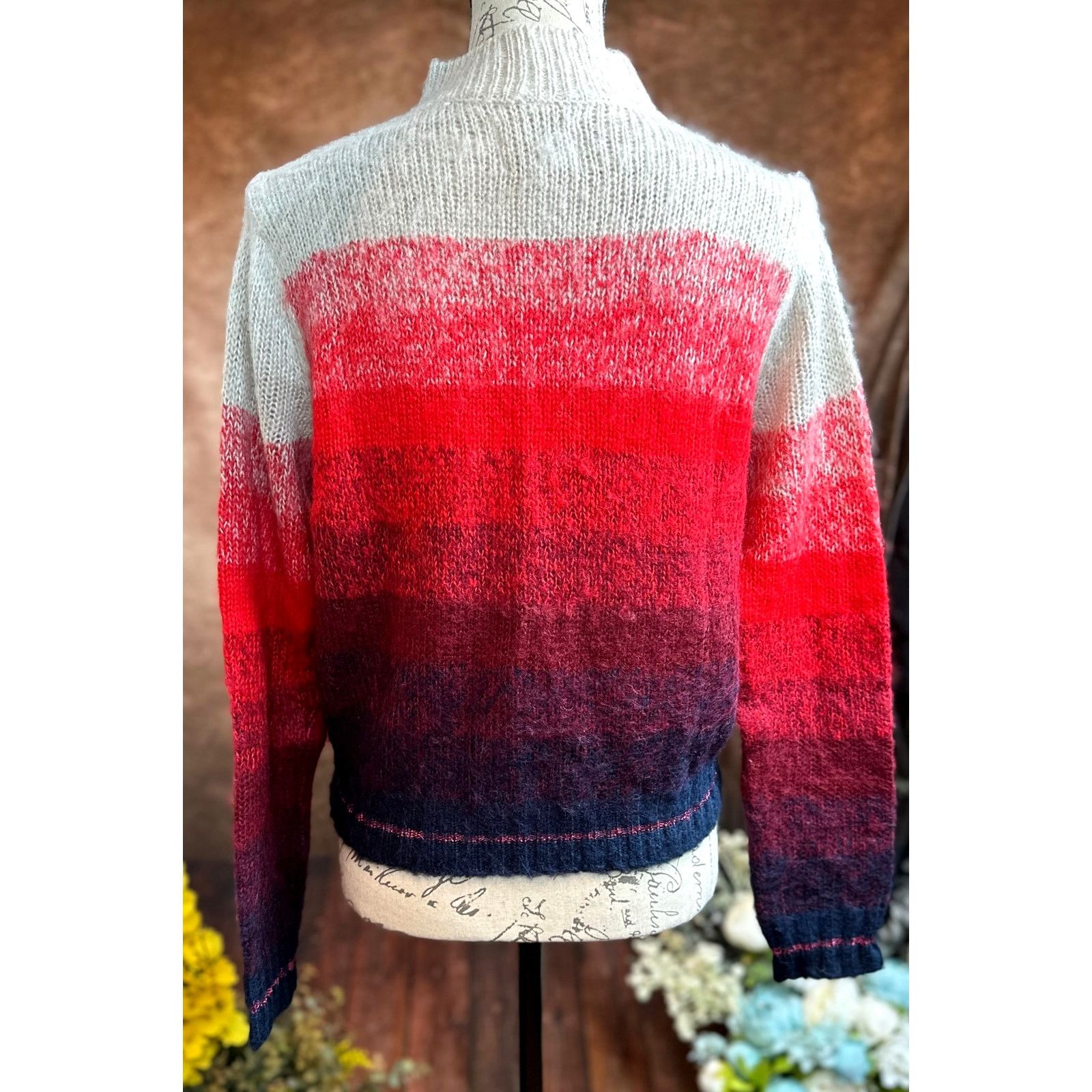 American Eagle Outfitters Red Ombre Mock Neck Soft American Eagle Outfitters Sweater M Size M / US 6-8 / IT 42-44 - 10 Thumbnail