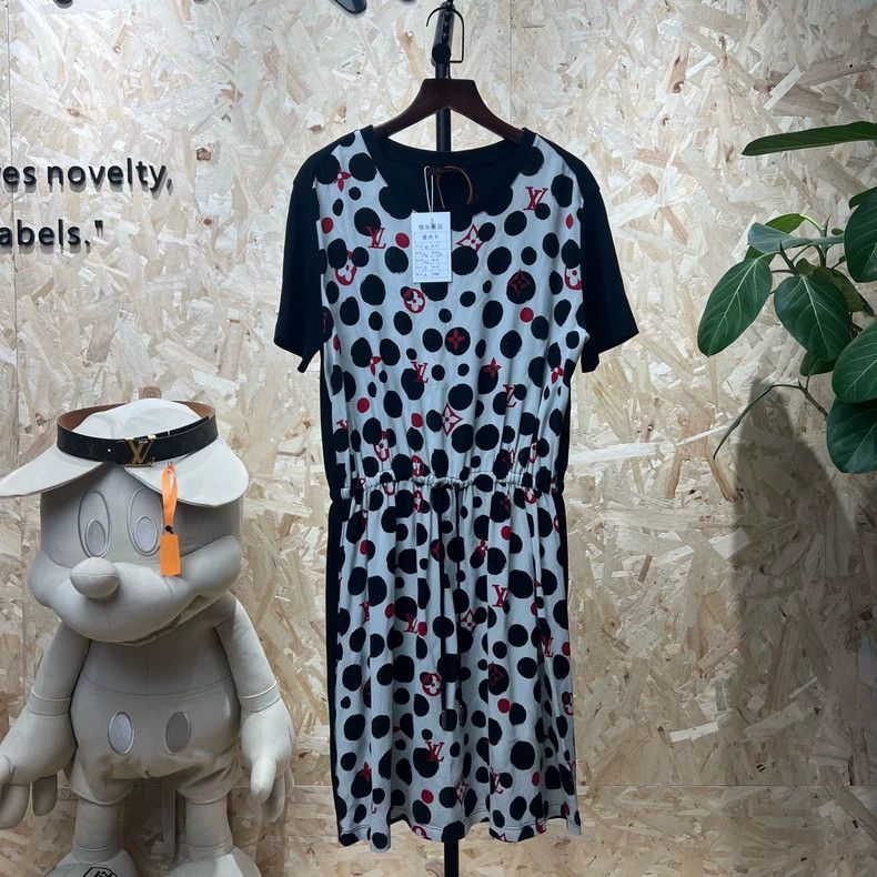 Louis Vuitton Louis Vuitton Mulberry silk polka-dot patchwork logo dress Size M / US 6-8 / IT 42-44 - 1 Thumbnail