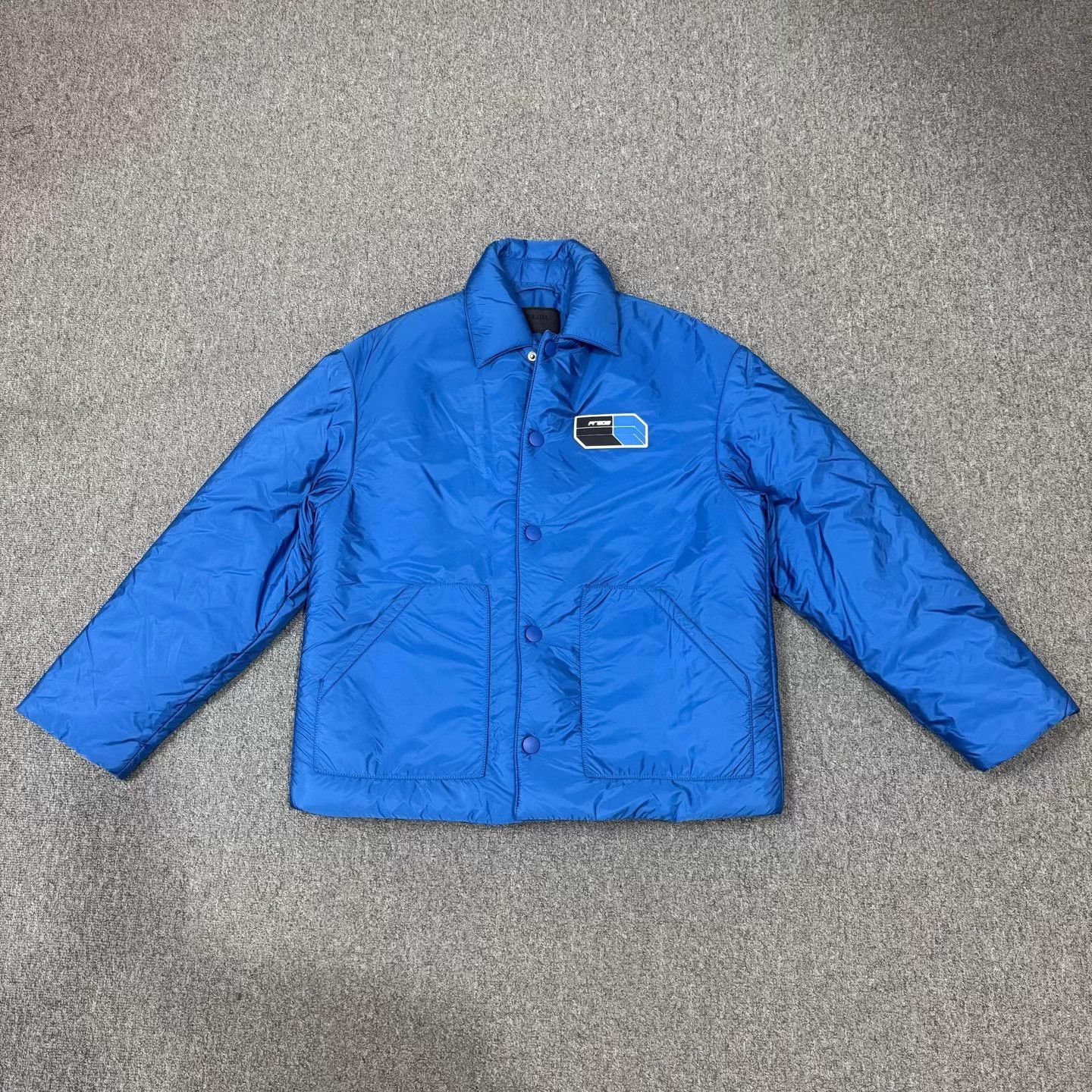 Prada Prada logo patch lapel cotton jacket S 99 new Size US S / EU 44-46 / 1 - 1 Thumbnail