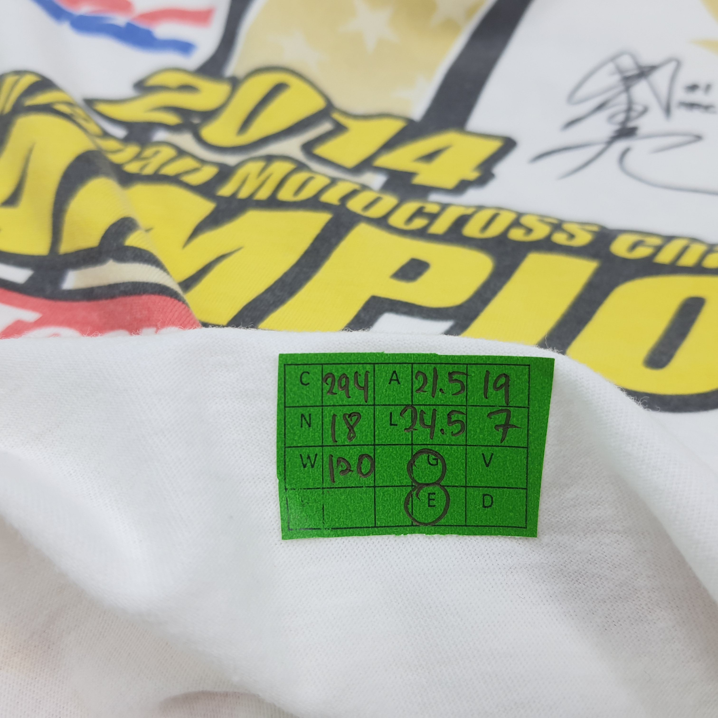 Honda Vintage Akira Narita Honda HRC Racing Tshirt C294N18 Size US L / EU 52-54 / 3 - 11 Thumbnail