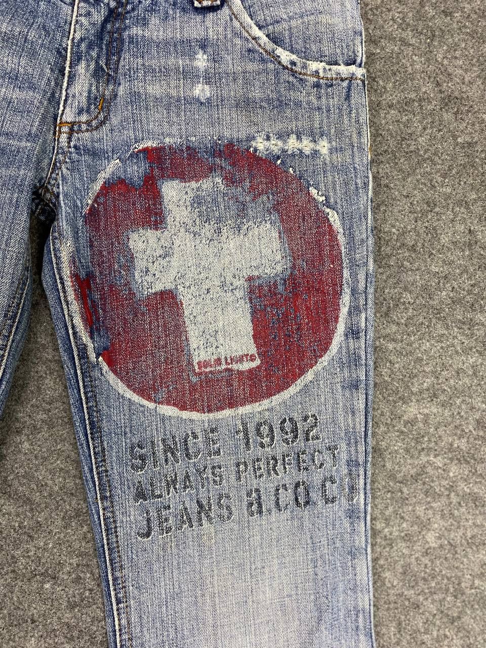 Japanese Brand japanese brand low bootcut distressed denim nice design Size 30" / US 8 / IT 44 - 8 Thumbnail