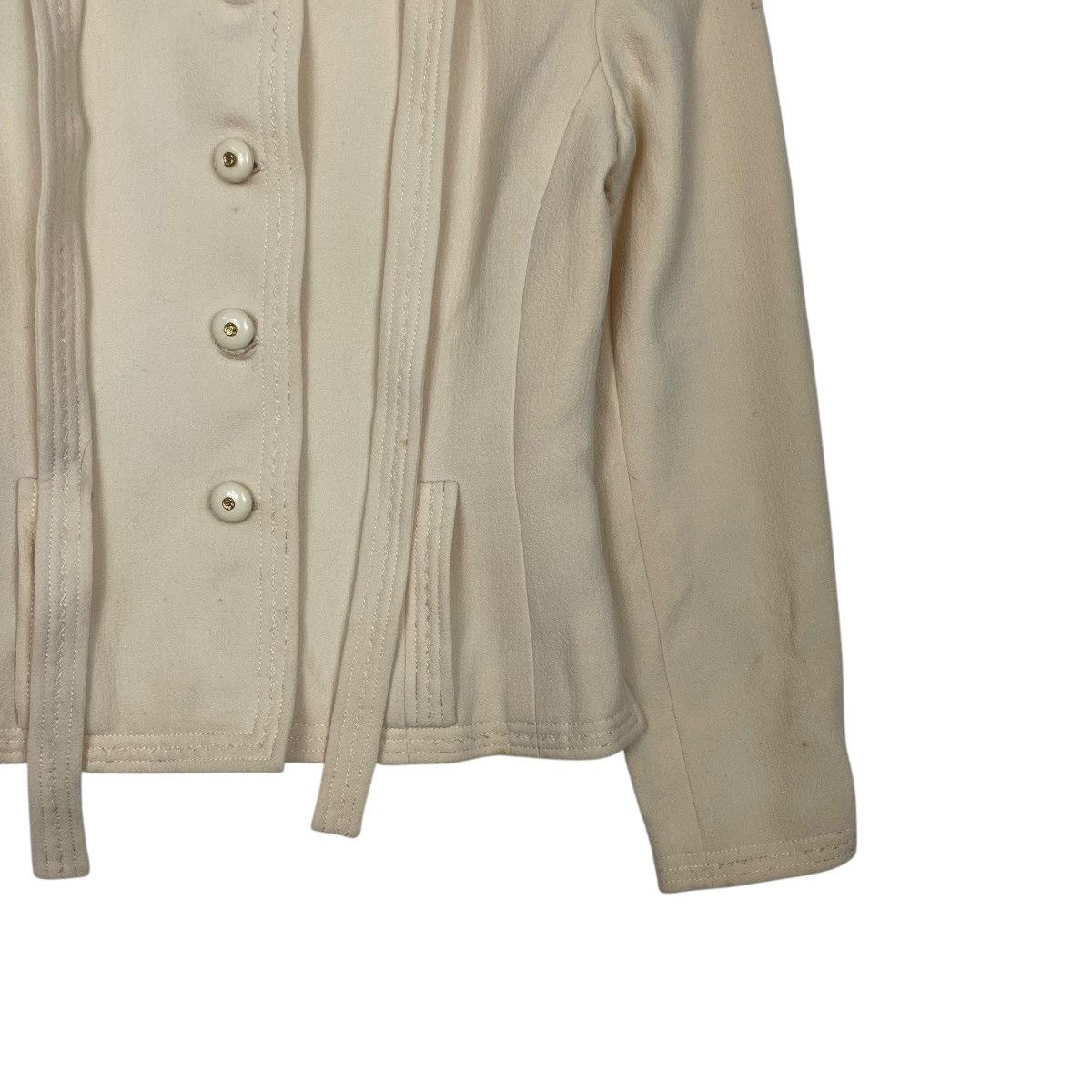 Chanel Vintage Chanel Boutique Light Brown Jacket Size XS / US 0-2 / IT 36-38 - 4 Thumbnail