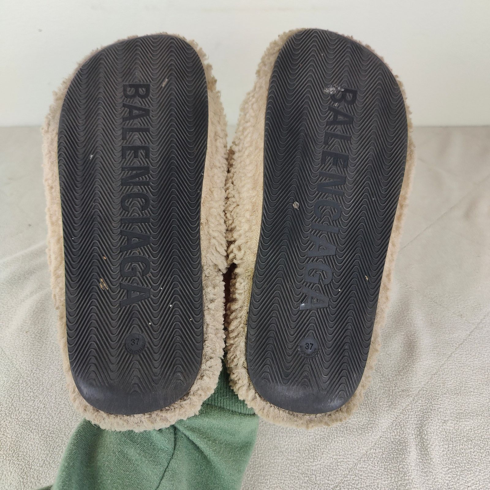 Balenciaga Balenciaga Mallorca Faux Shearling Buckle Sandals Womens 37 Size US 7 / IT 37 - 8 Thumbnail