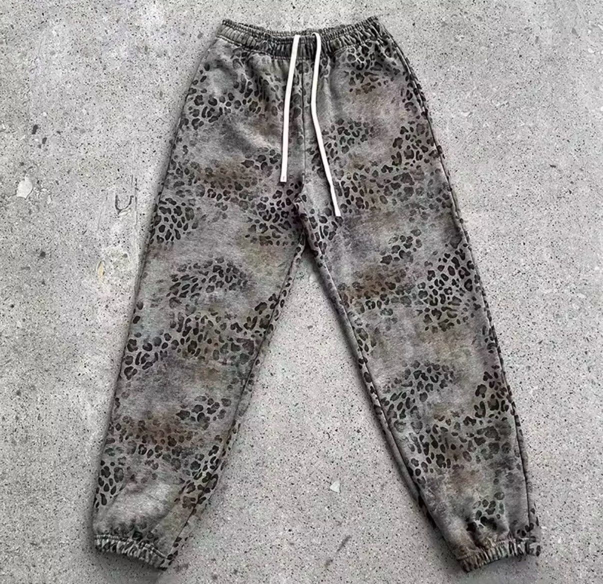 Other Leopard Streetwear Sportswear Jogger Sweatpants Size US 32 / EU 48 - 1 Thumbnail