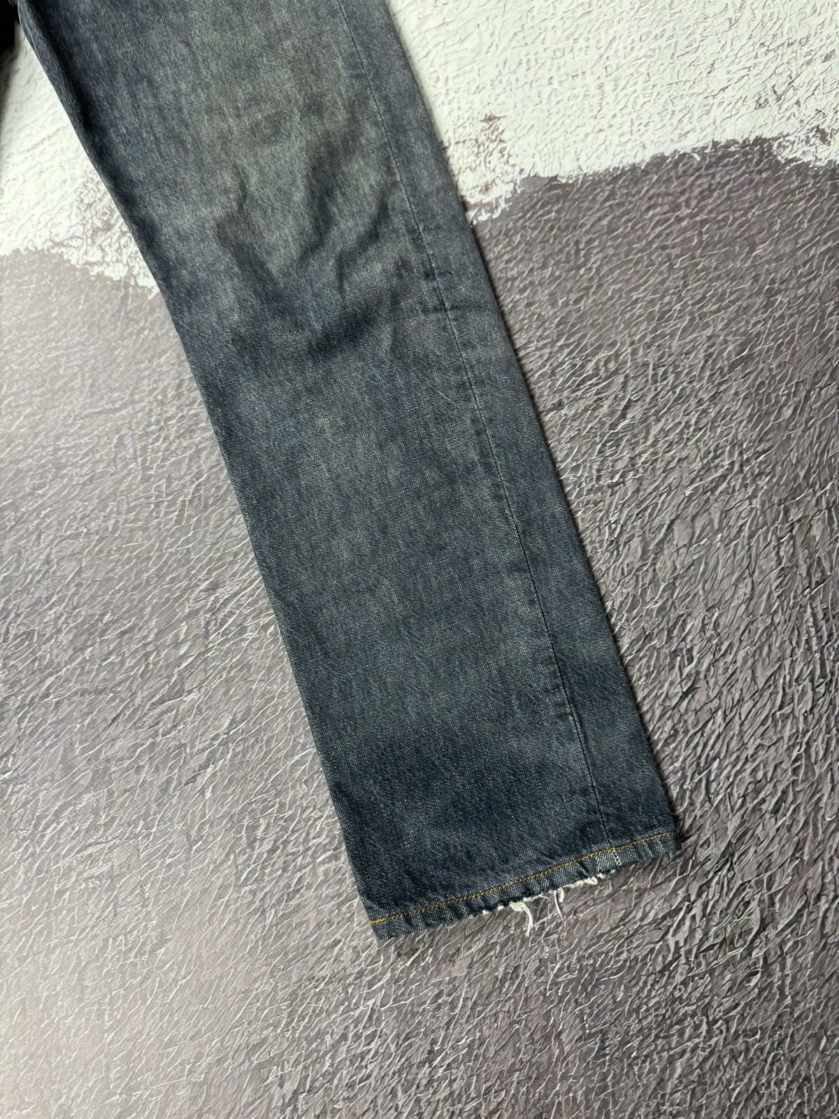 Levi's Levi’s 501 vintage y2k indigo blue faded distressed jeans Size US 33 - 5 Thumbnail