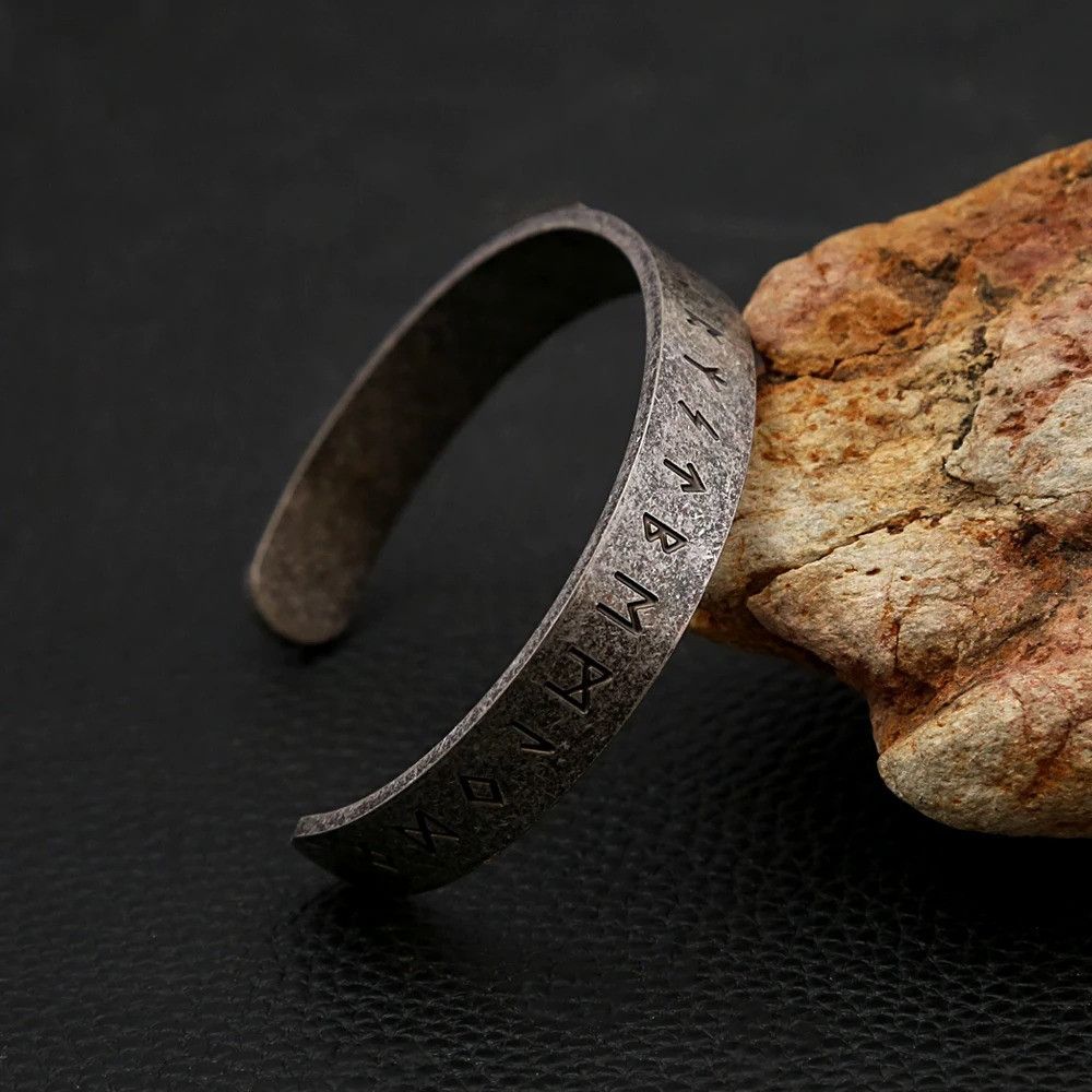 Vintage Viking Bracelet Size ONE SIZE - 2 Thumbnail