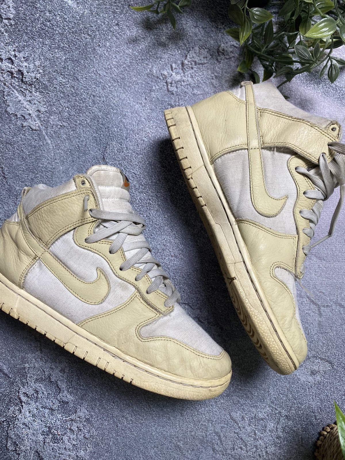 Nike × Vintage Nike Dunk High Lx Team Gold Size US 10 / EU 43 - 3 Thumbnail