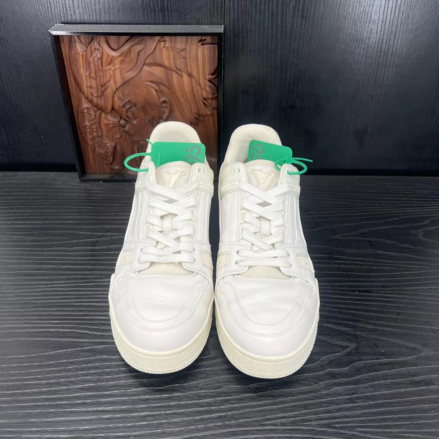 Louis Vuitton LV Trainer White 9/43 Like New With Box Size US 10 / EU 43 - 3 Thumbnail