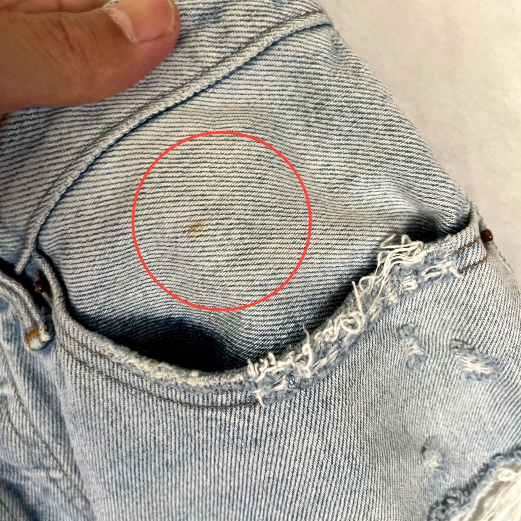 Abercrombie & Fitch Abercrombie & Fitch Shorts Womens 2 26 Blue High Rise 4" Short Distressed Denim Cut-Off Front Pockets Button Fly Casual Summer Mens No (invalid) Size 26" / US 2 / IT 38 - 6 Thumbnail
