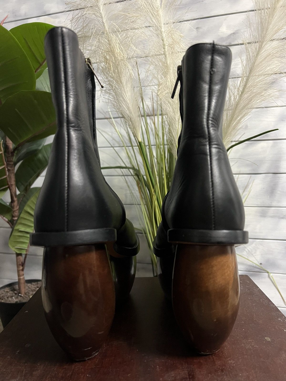 Other Rare High Women’s Shoes on a Wooden Platform Size US 8 / IT 38 - 10 Thumbnail