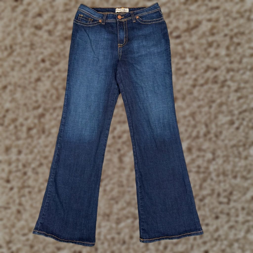 Vintage MU Jeans Womens Jeans Flared 16 Blue Denim High Rise Dark Cotton 31x32 5-Pocket Design Distressed Stretch Regular USA 31x32 Mens? Size 38" / US 16 / IT 52 - 1 Thumbnail