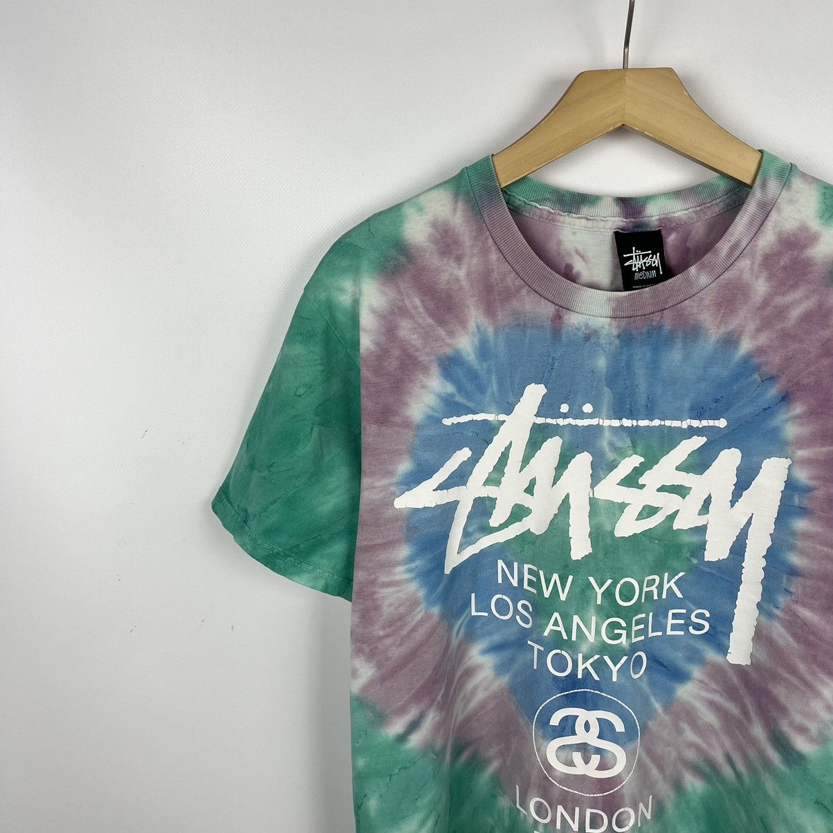 Stussy Vintage Stussy world Tour big logo tie-dye tee 90’s Size US M / EU 48-50 / 2 - 5 Thumbnail
