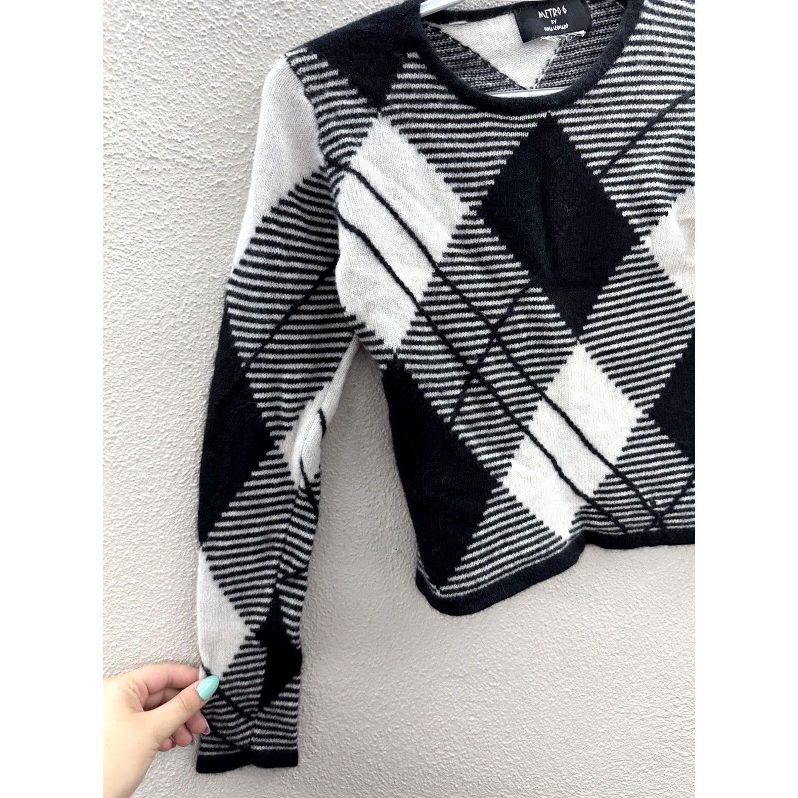 Vintage Womens Metro 6 Nina Leonard Plaid Sweater Long Sleeve Size S Black White Raglan Knit Pullover Size S / US 4 / IT 40 - 2 Thumbnail