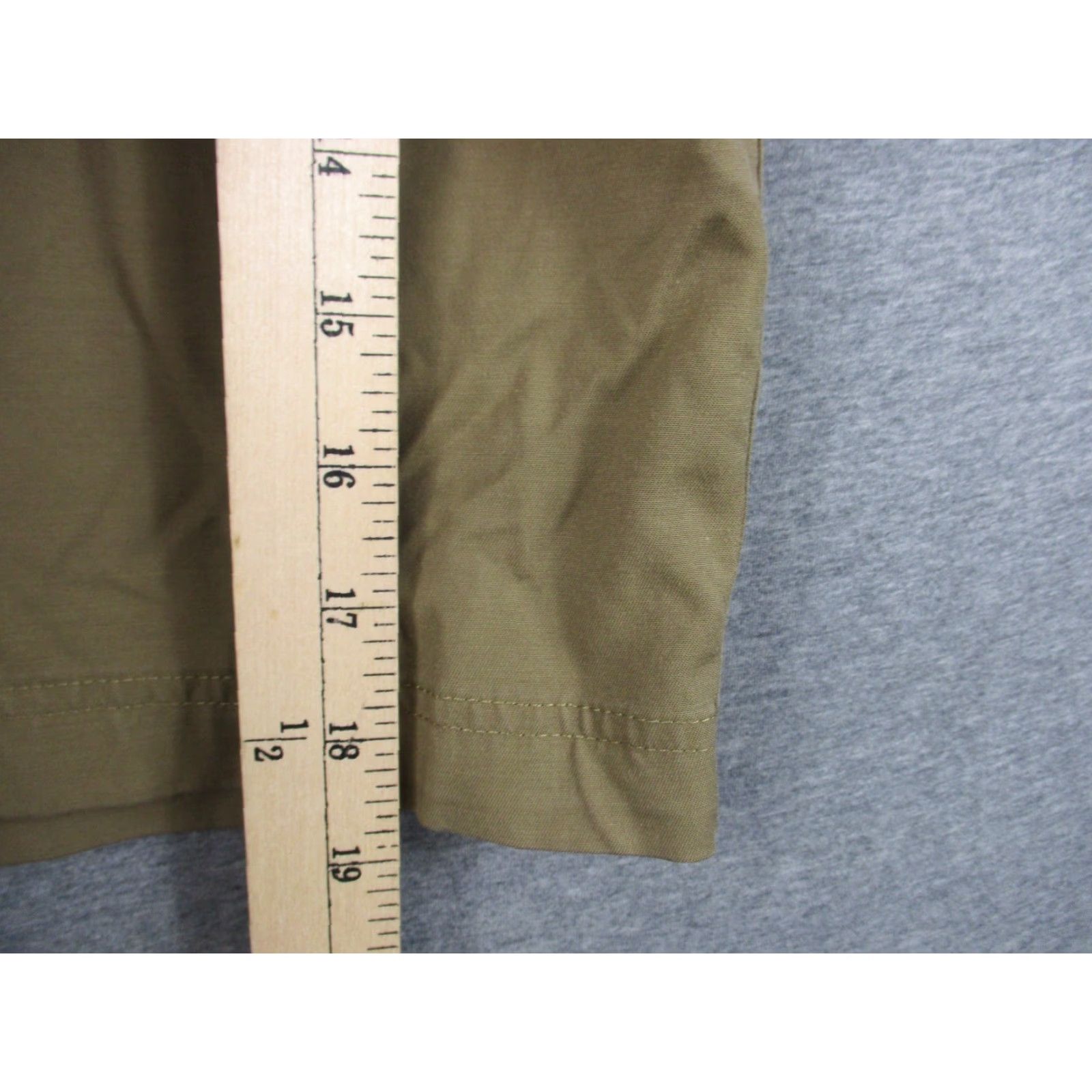 Lululemon Lululemon ABC Shorts Men’s 30 Brown Space Athletic 4 way stretch Pockets Drawstring See Tag See Picture Of Tag Size US 30 / EU 46 - 6 Thumbnail