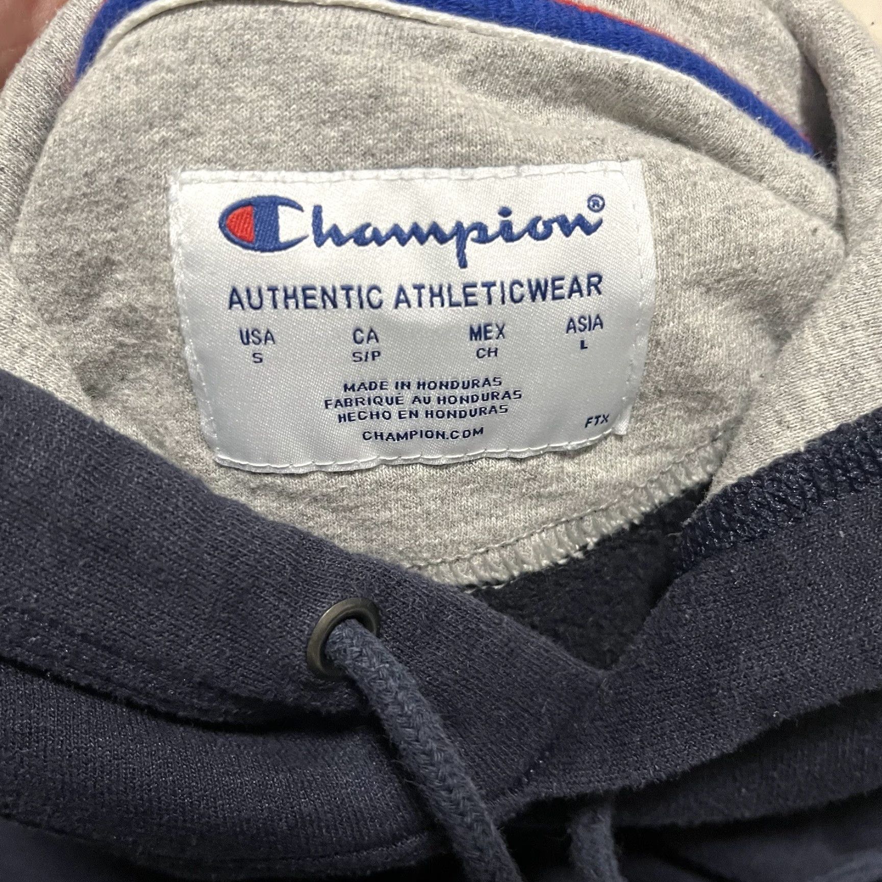 Champion Champion Hoodie Mens Small Navy Blue Logo Embroidered Pockets Heavyweight Pullover Cotton Polyester Knit Sweatshirt Classic Sports Vintage Size US S / EU 44-46 / 1 - 7 Thumbnail