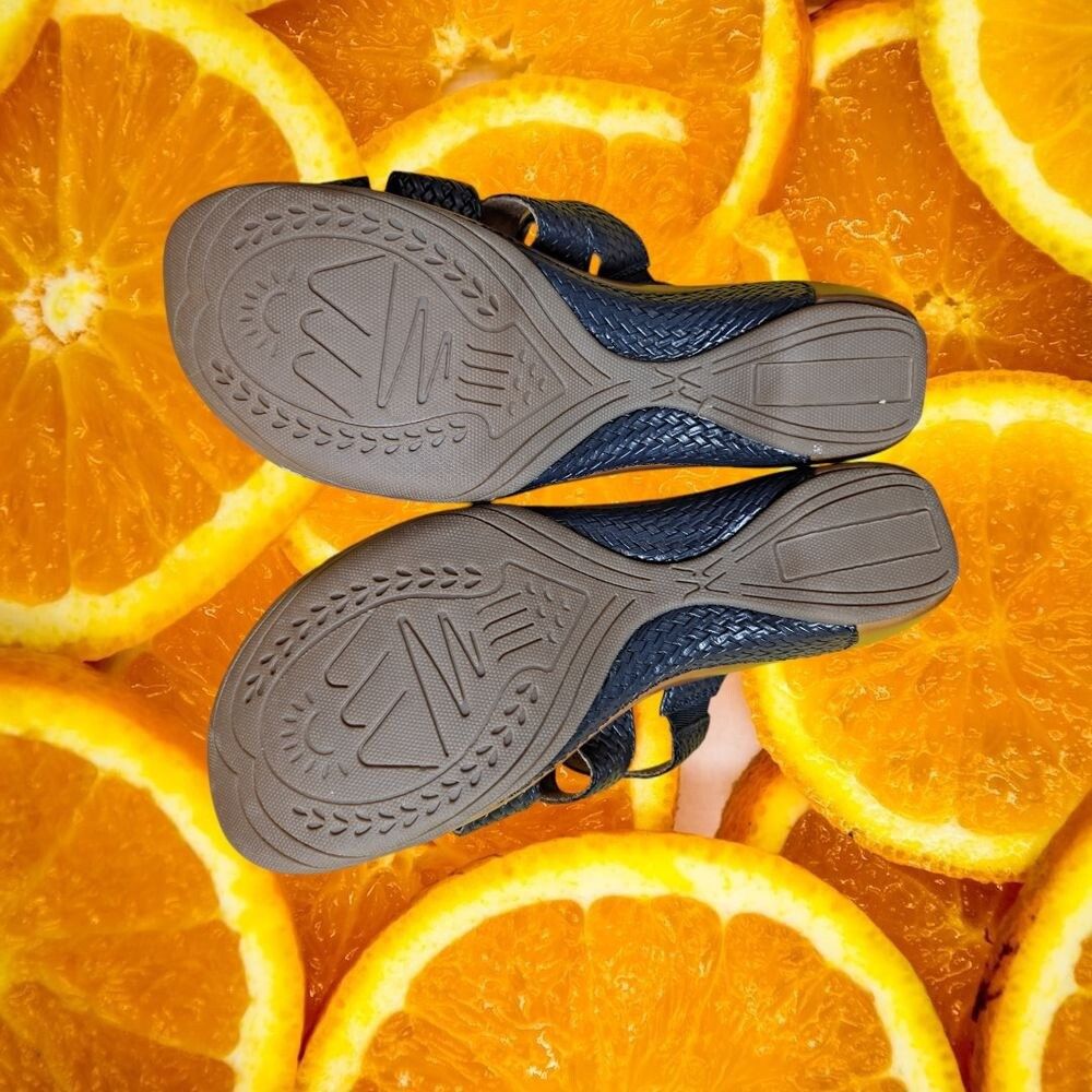 Other White Mountain Valora Comfort Slide Sandals Woven Navy Blue Size US 7.5 / IT 37.5 - 7 Thumbnail