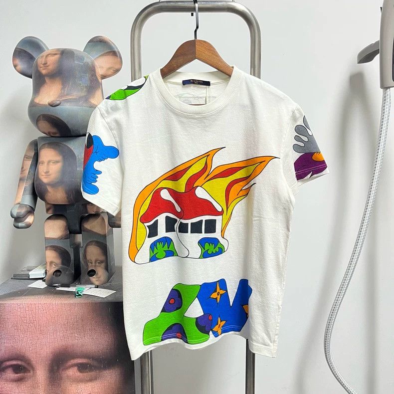Louis Vuitton Louis Vuitton Cartoon House Short Sleeves 2504-Nextarrow Size US XS / EU 42 / 0 - 1 Thumbnail