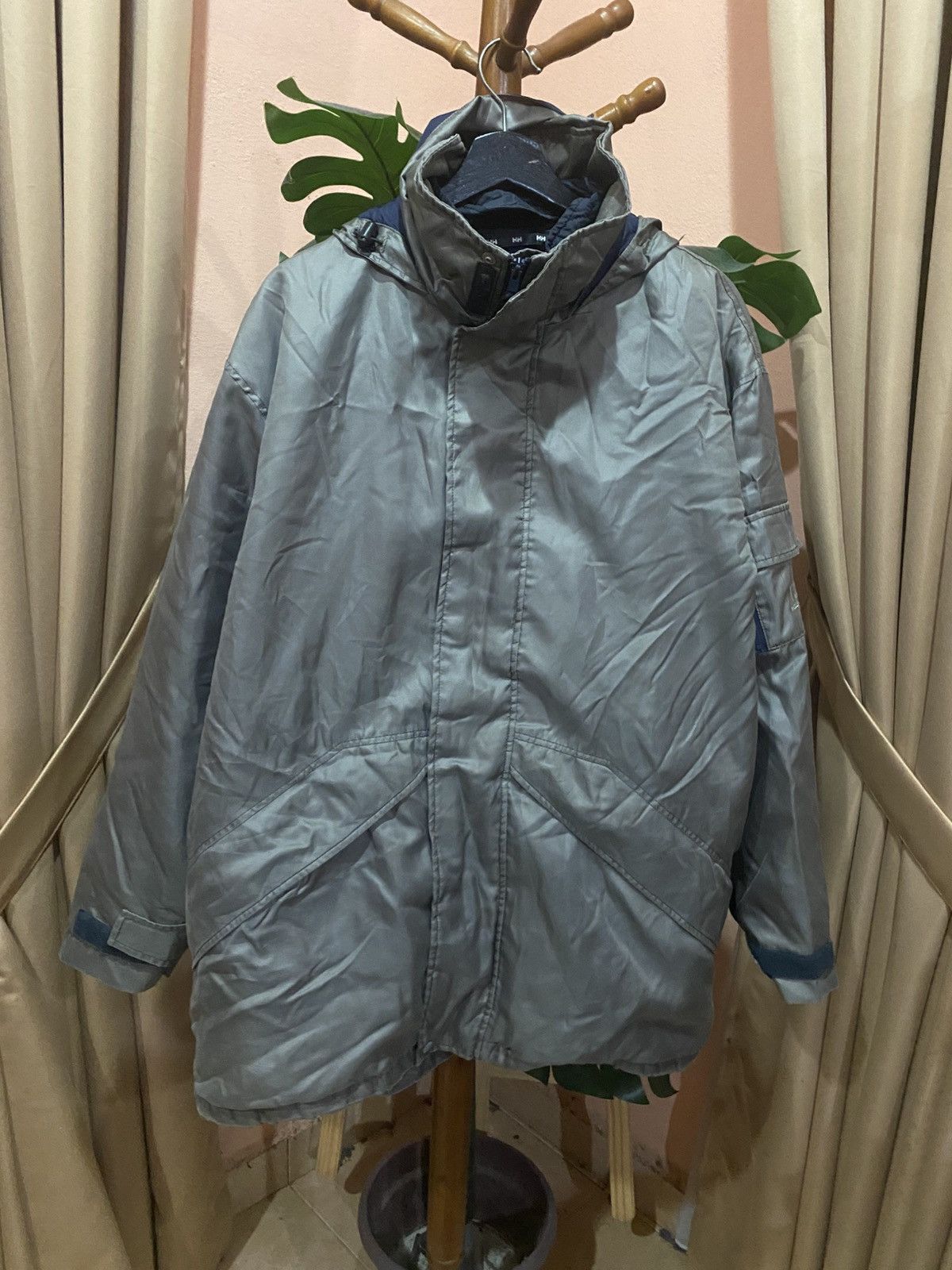 Vintage Helly Hansen Gray Waterproof Windbreaker Jacket
