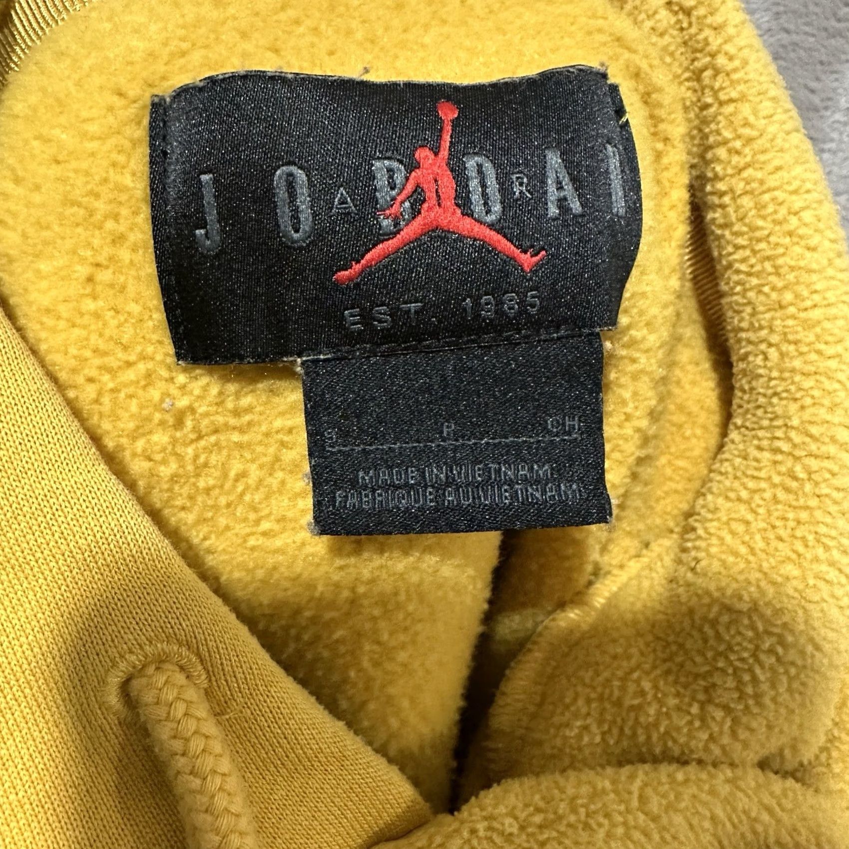 Jordan Brand VINTAGE Nike Jordan Jumpman Hoodie Shirt Mens S Yellow Fleece Pullover Ribbed Cuffs Graphic Print Logo Pockets All Seasons Size US S / EU 44-46 / 1 - 3 Thumbnail