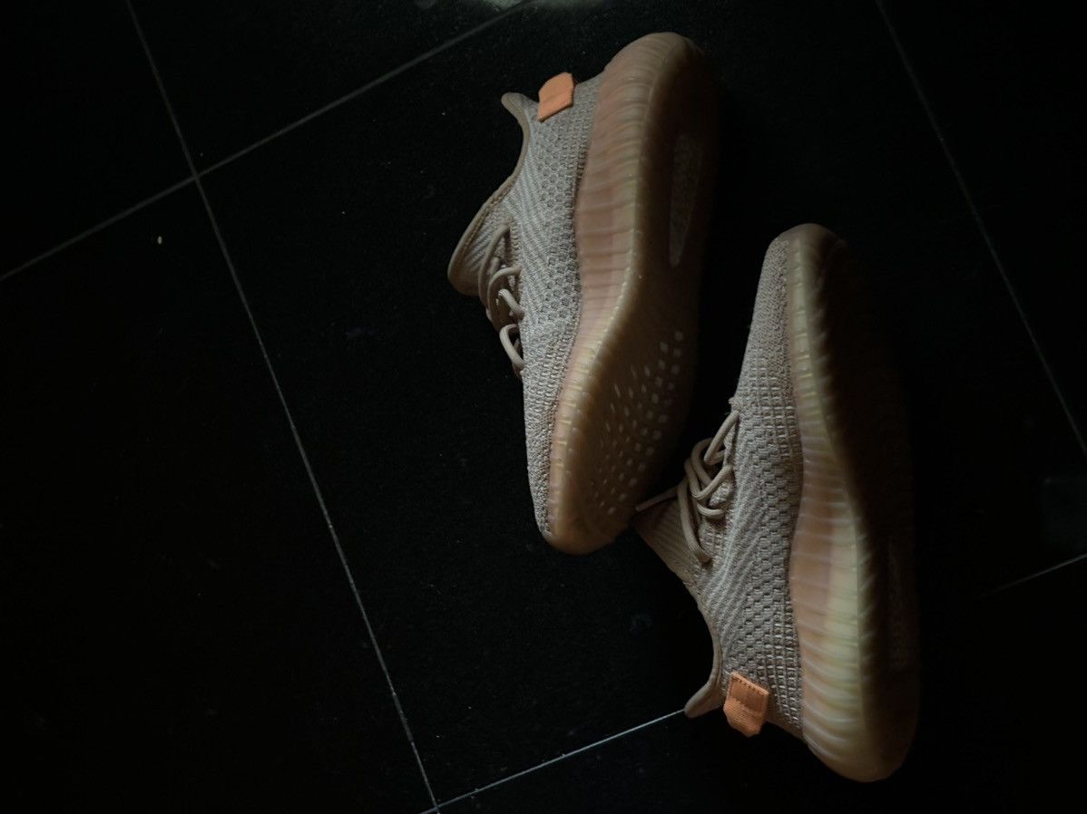 Yeezy Boost 350 V2 Clay