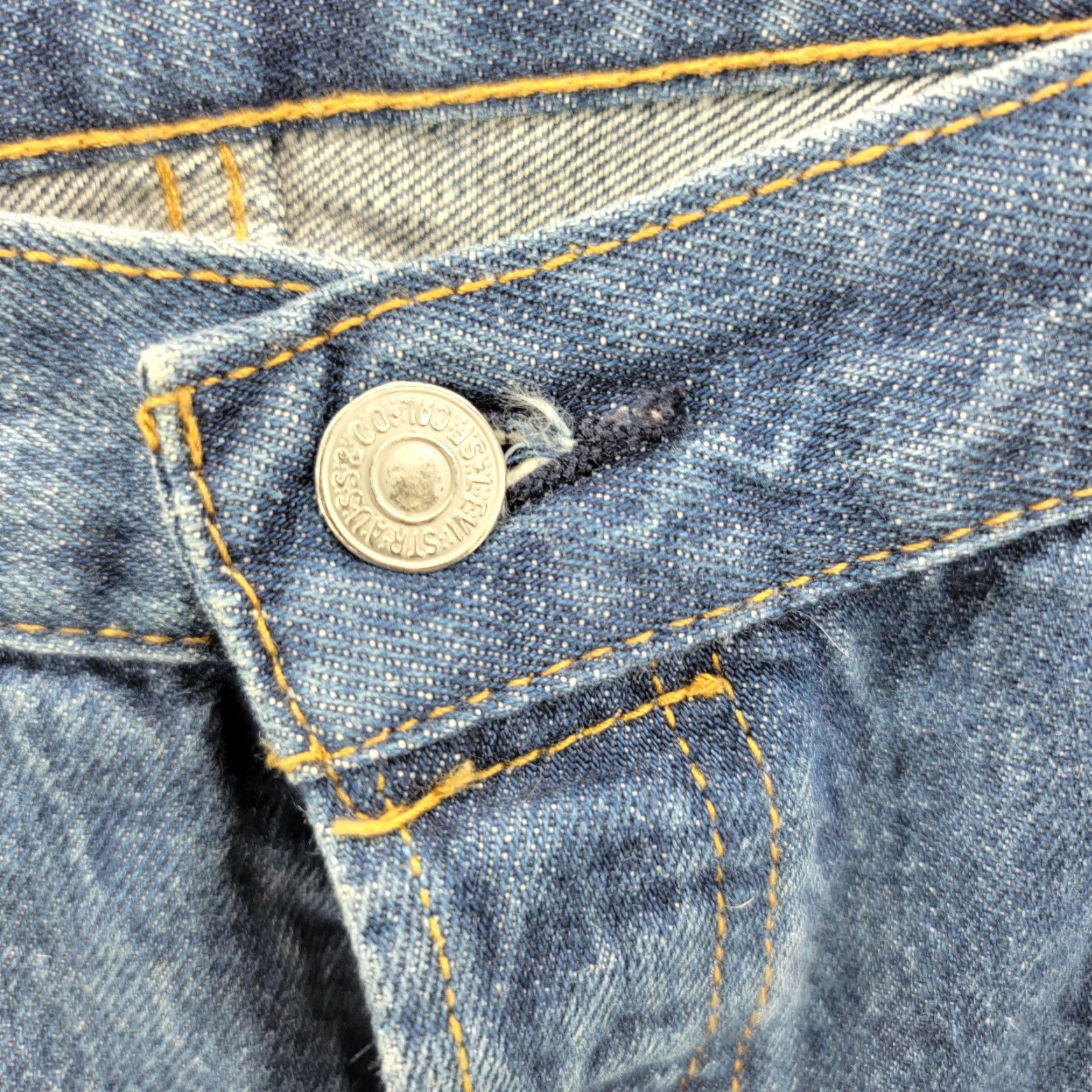 Vintage Levi’s 501 Jeans Size 40 X 30 Dark Blue Button Front Jeans Men Regular Inseam 30 Size US 40 / EU 56 - 4 Thumbnail