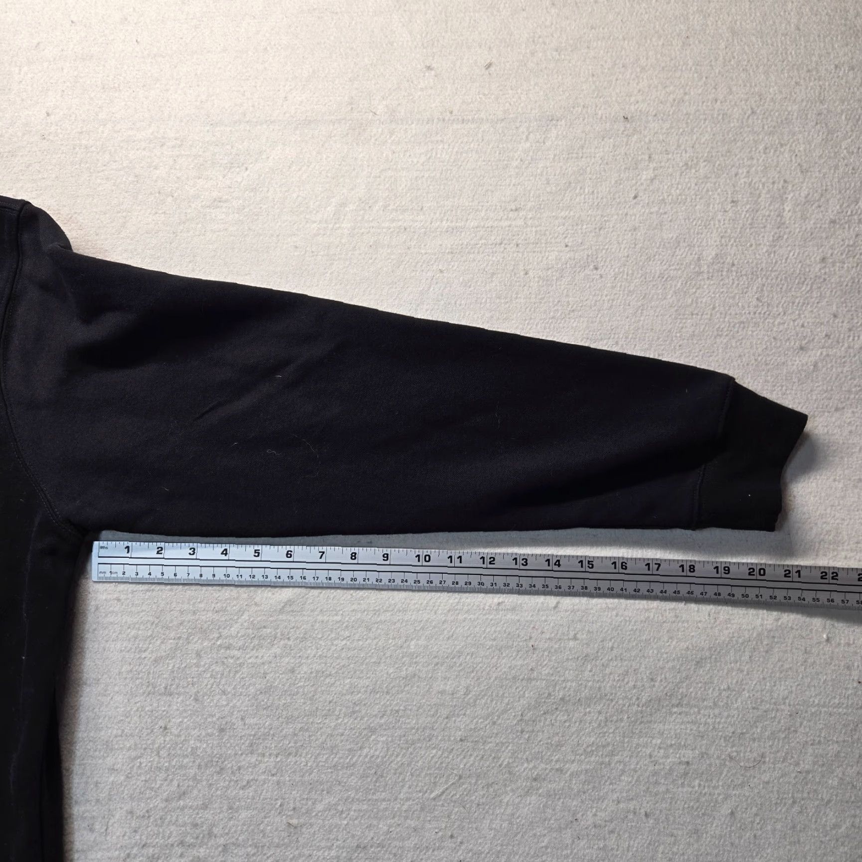 Vintage VINTAGE Town & Country Veterinary Sweater Unisex Adults XL Black Logo Casual 90s Men Size US XL / EU 56 / 4 - 6 Thumbnail