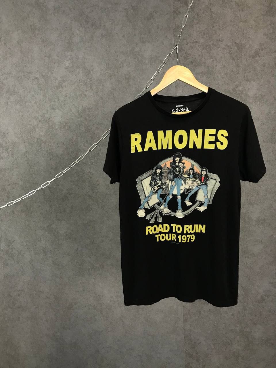 Band Tees Ramones rock band tee Size US S / EU 44-46 / 1 - 1 Thumbnail