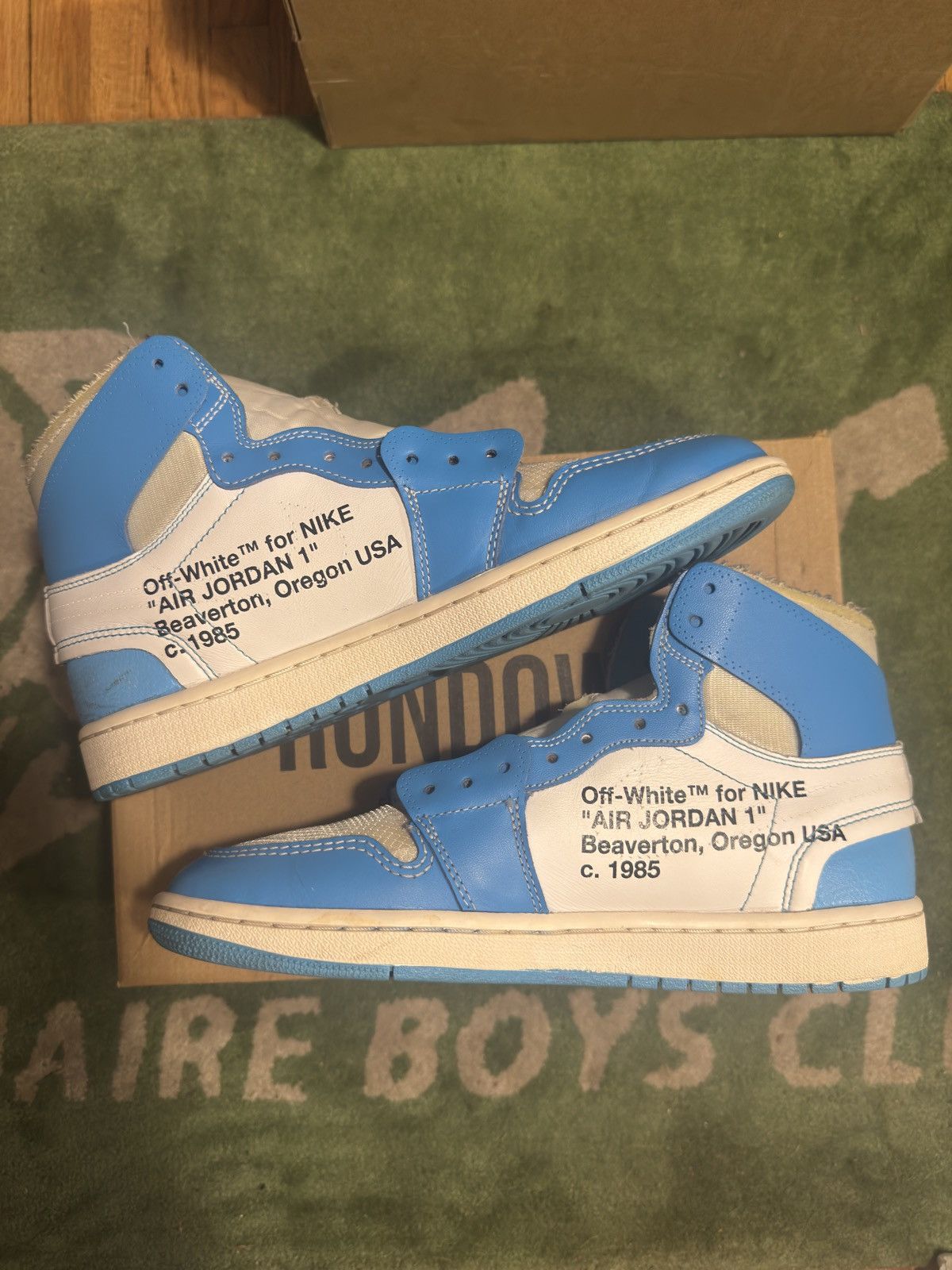Jordan Brand × Off-White Air Jordan 1 High Off White "UNC" Size US 9.5 / EU 42-43 - 4 Thumbnail