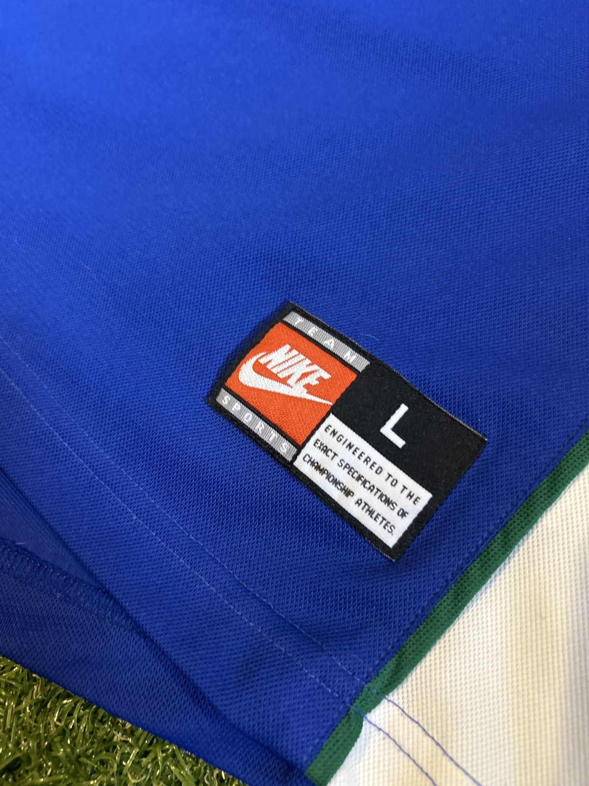 Nike 97/98 Portugal Away Shirt Size US L / EU 52-54 / 3 - 9 Thumbnail