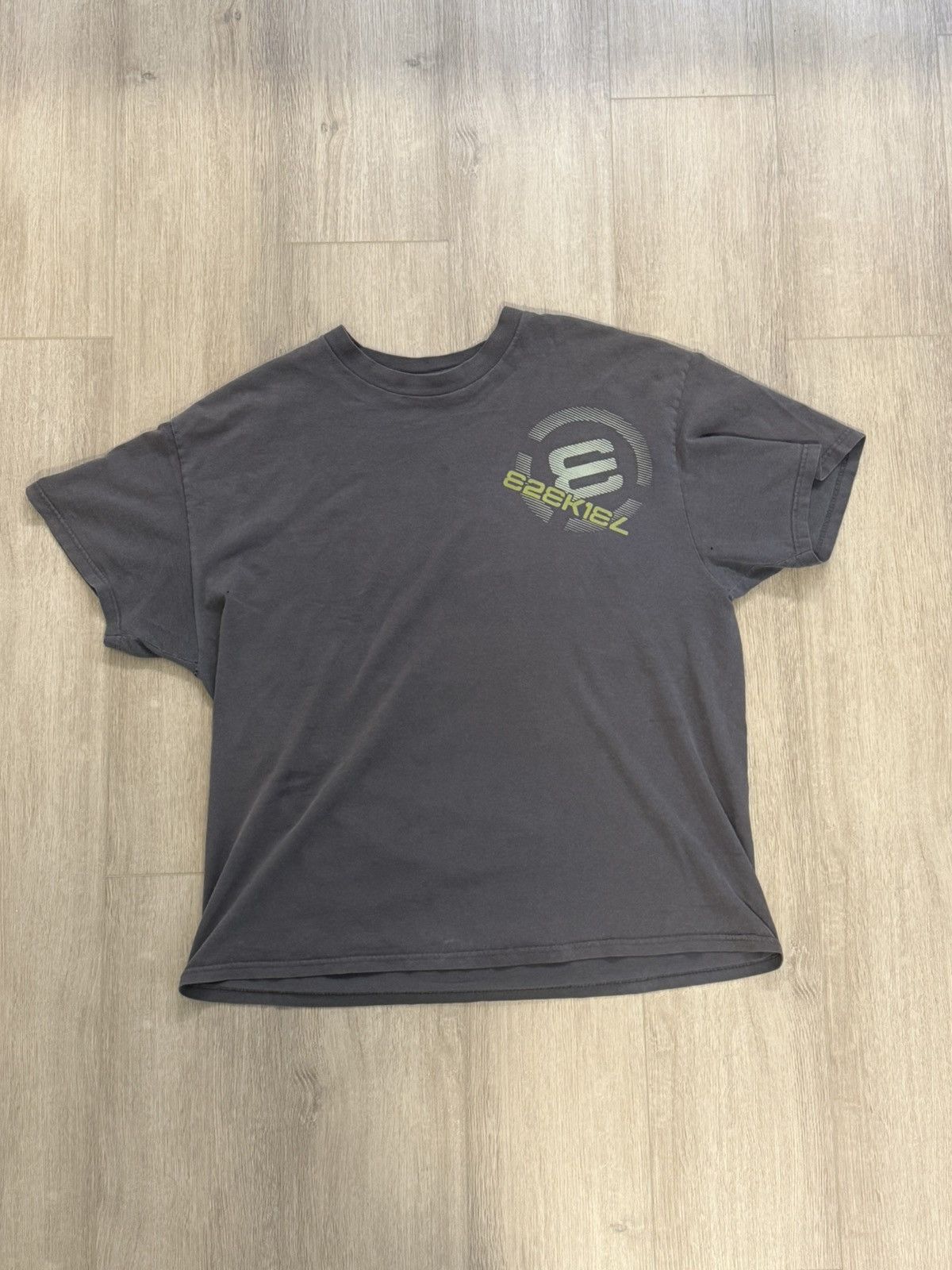 Ezekiel × Vintage Y2K Ezekiel Skate Tee Size US XL / EU 56 / 4 - 1 Thumbnail