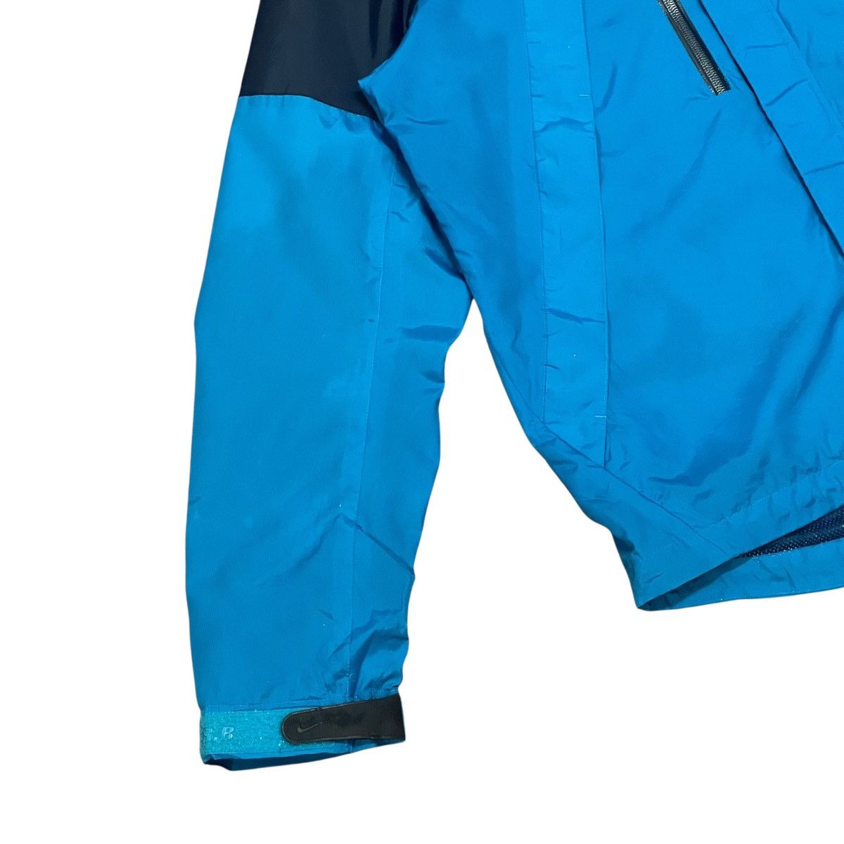 Nike ‼️RARE‼️ Nike X F.C. Real Bristol Waterproof Nylon Jacket Size US M / EU 48-50 / 2 - 9 Thumbnail
