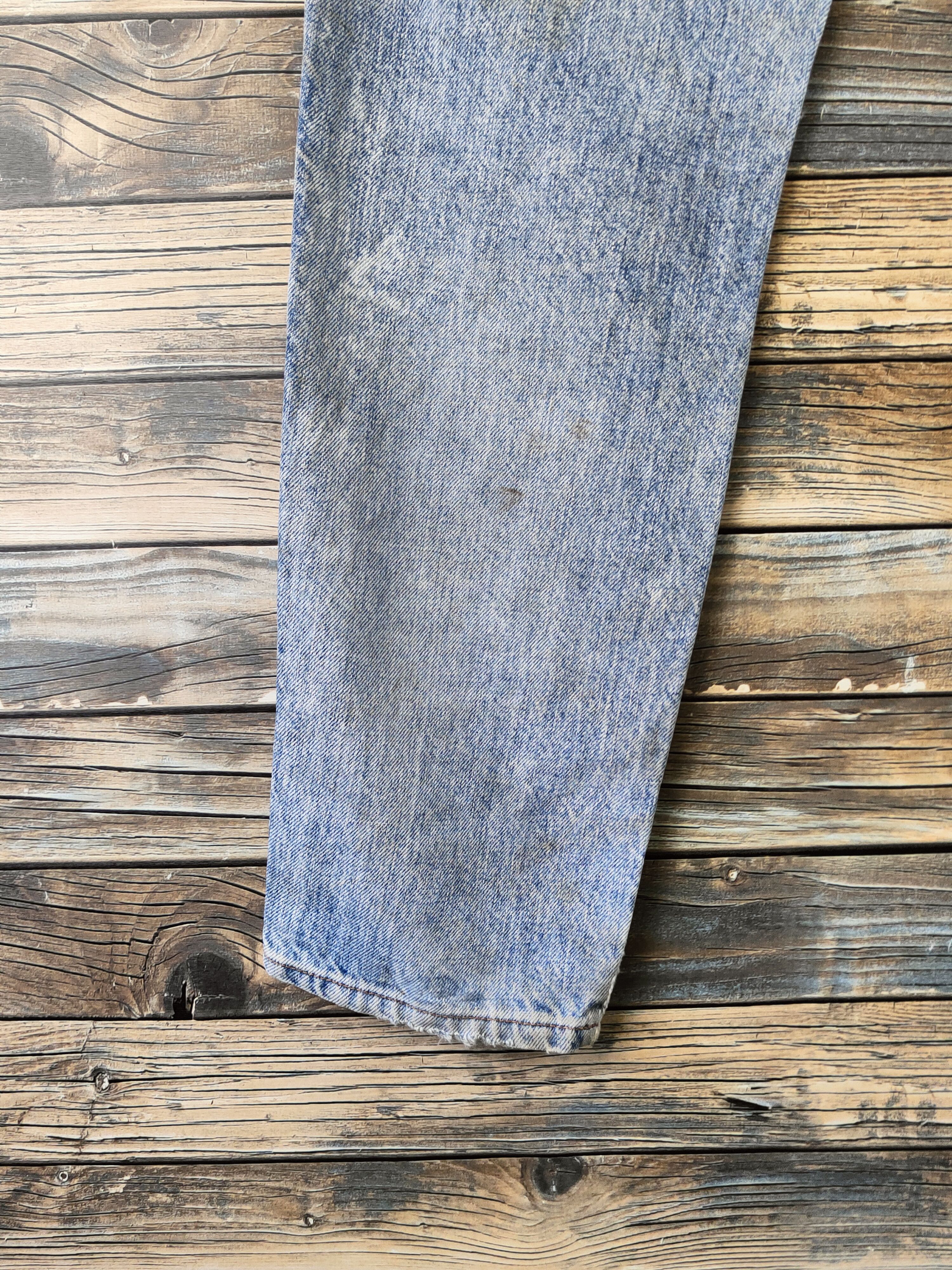 Levi's DL Levi's big E Blue Distressed Ripped Jeans #46-962 Size US 31 - 9 Thumbnail