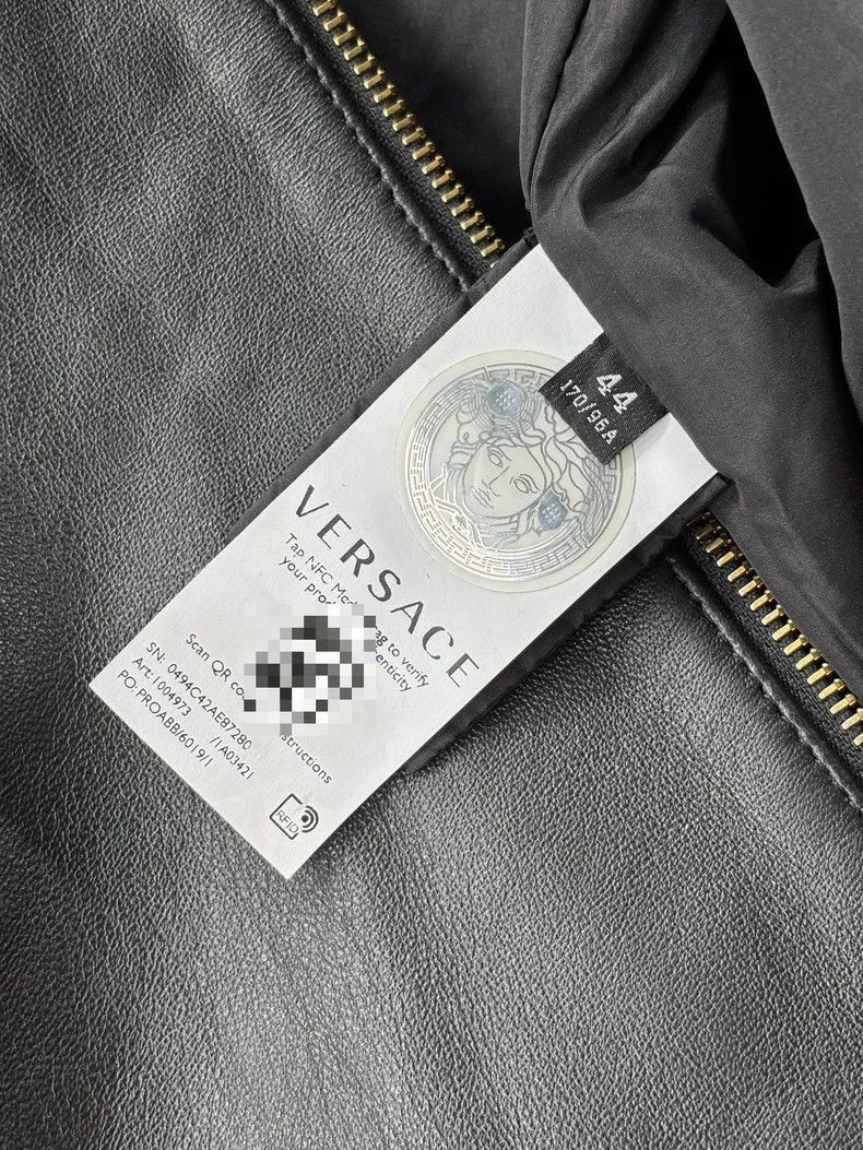 Versace Versace Sheepskin embroidered jacket coat Size M / US 6-8 / IT 42-44 - 5 Thumbnail