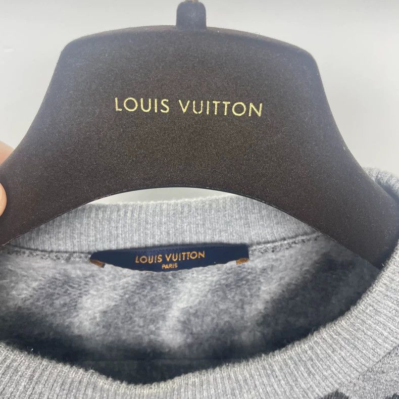 Louis Vuitton Louis Vuitton Grey knit sweatshirt 2501-Nextarrow Size US M / EU 48-50 / 2 - 3 Thumbnail