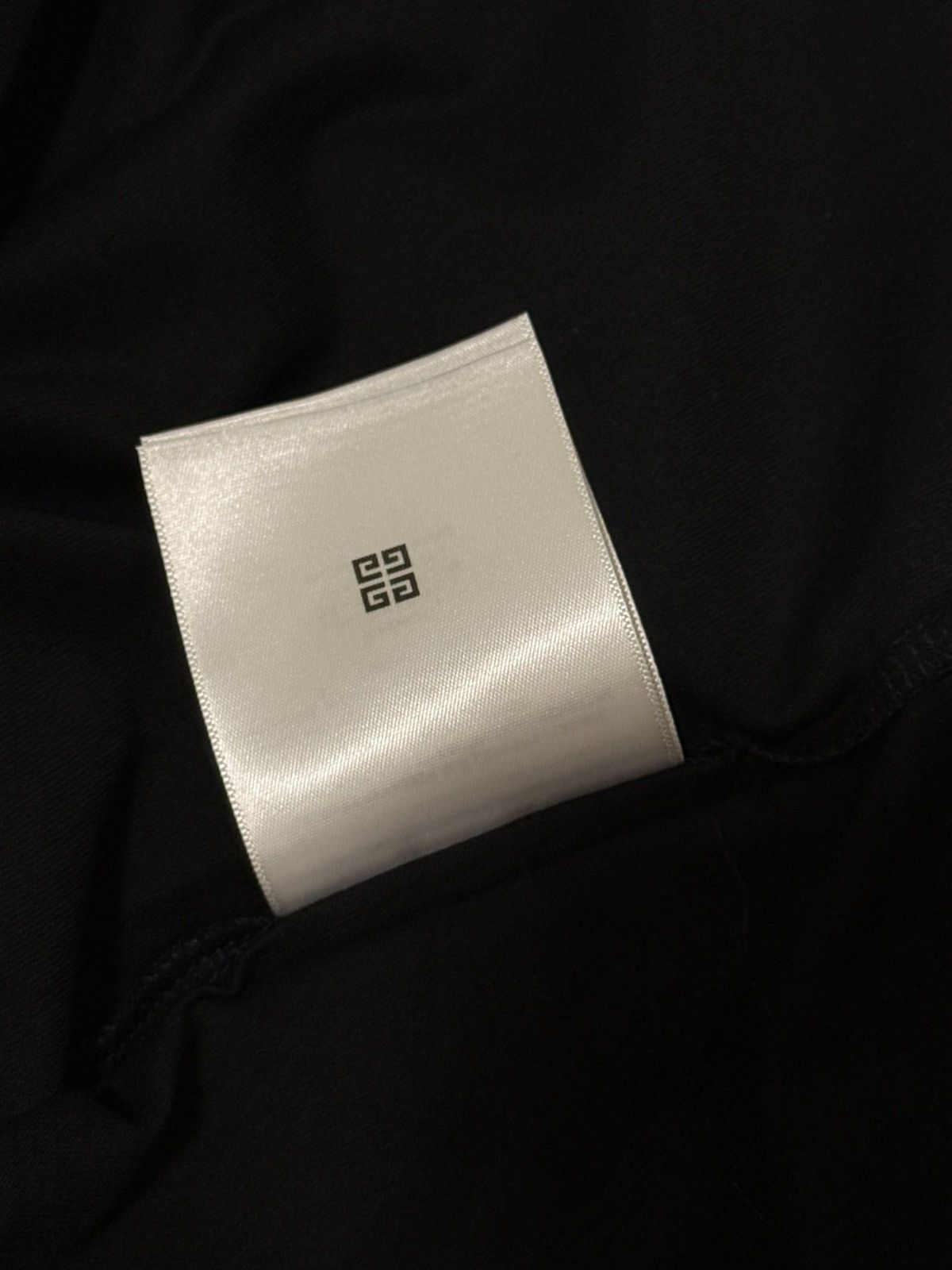 Givenchy Givenchy black t shirt Size US S / EU 44-46 / 1 - 7 Thumbnail