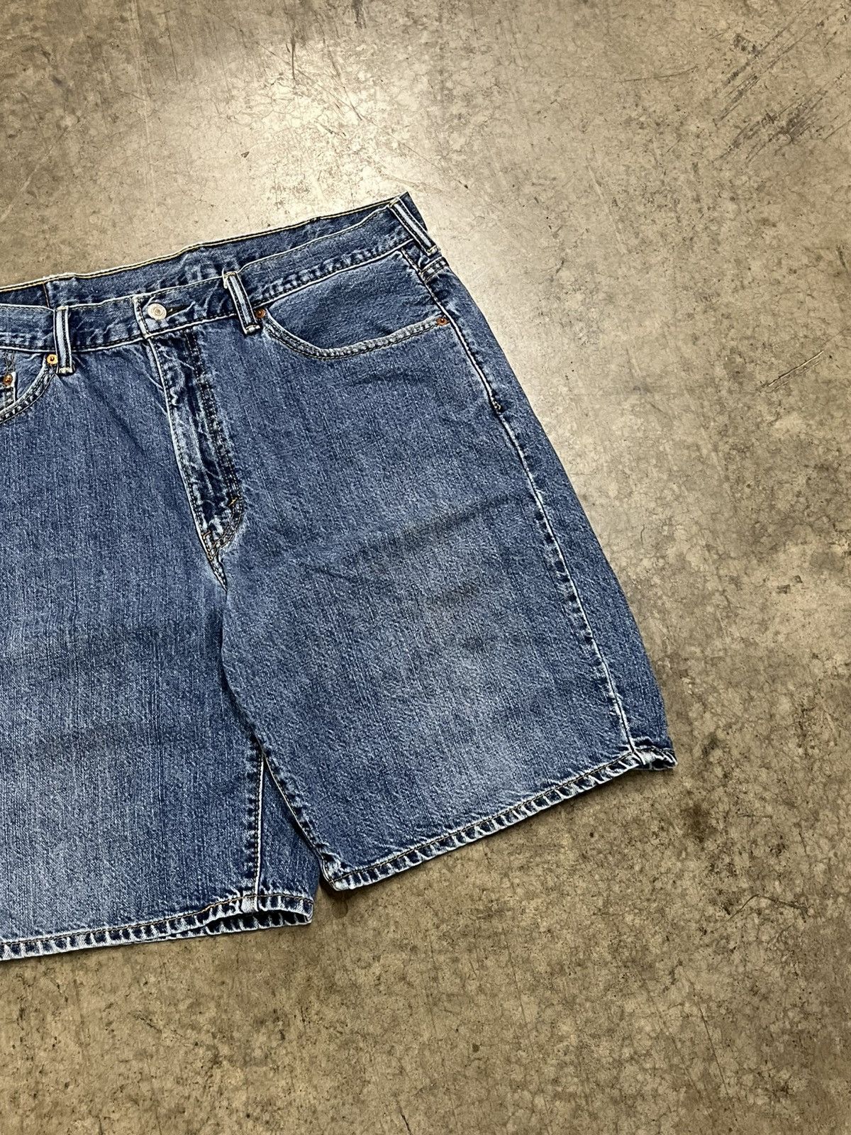 Levi's × Vintage Levi’s jorts y2k baggy fit streetwear hype rare skater Size US 36 / EU 52 - 8 Thumbnail