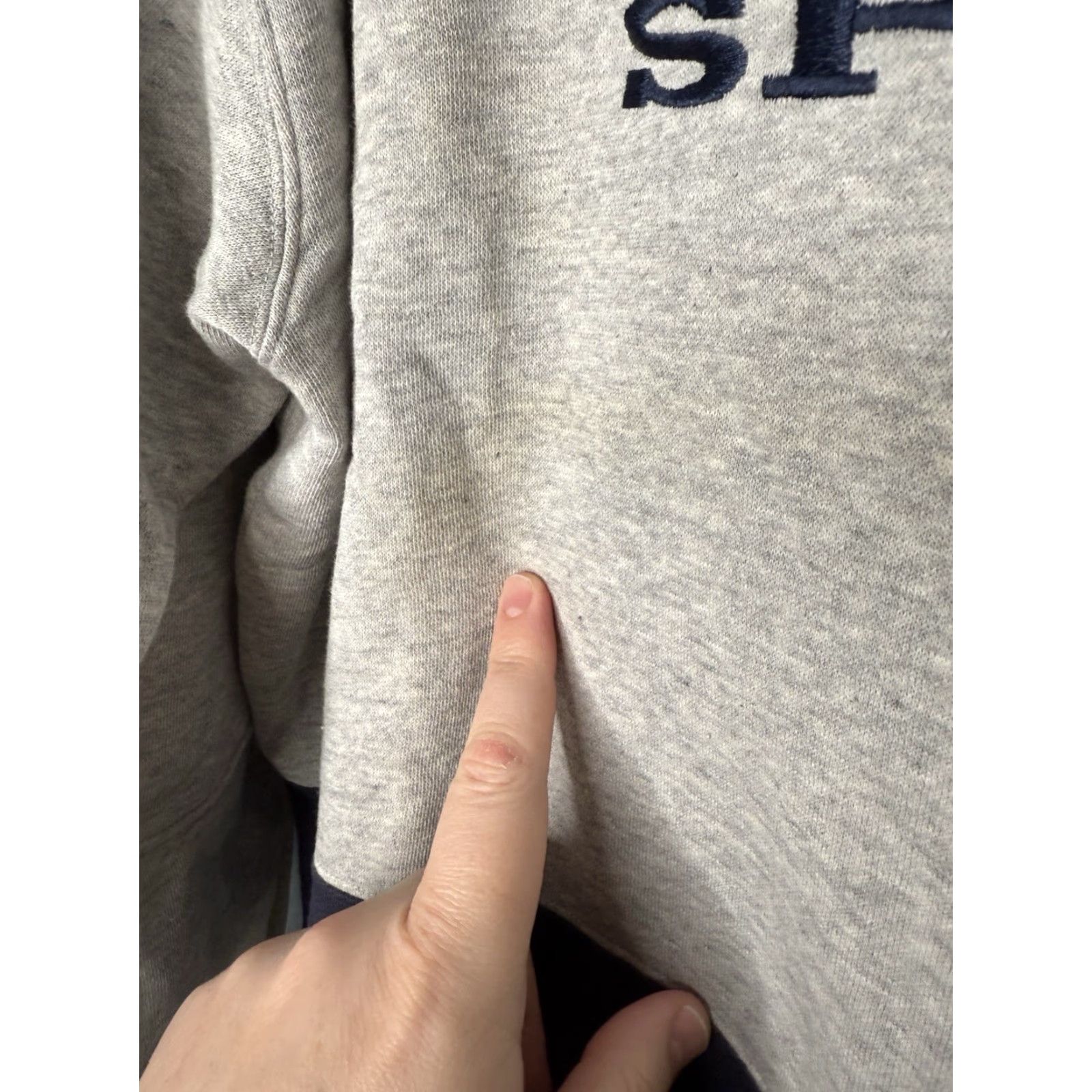 Vintage VINTAGE St. John's Bay Sweatshirt Mens Large L Gray Embroidered Pullover Heavyweight Crew Neck Size US L / EU 52-54 / 3 - 6 Thumbnail