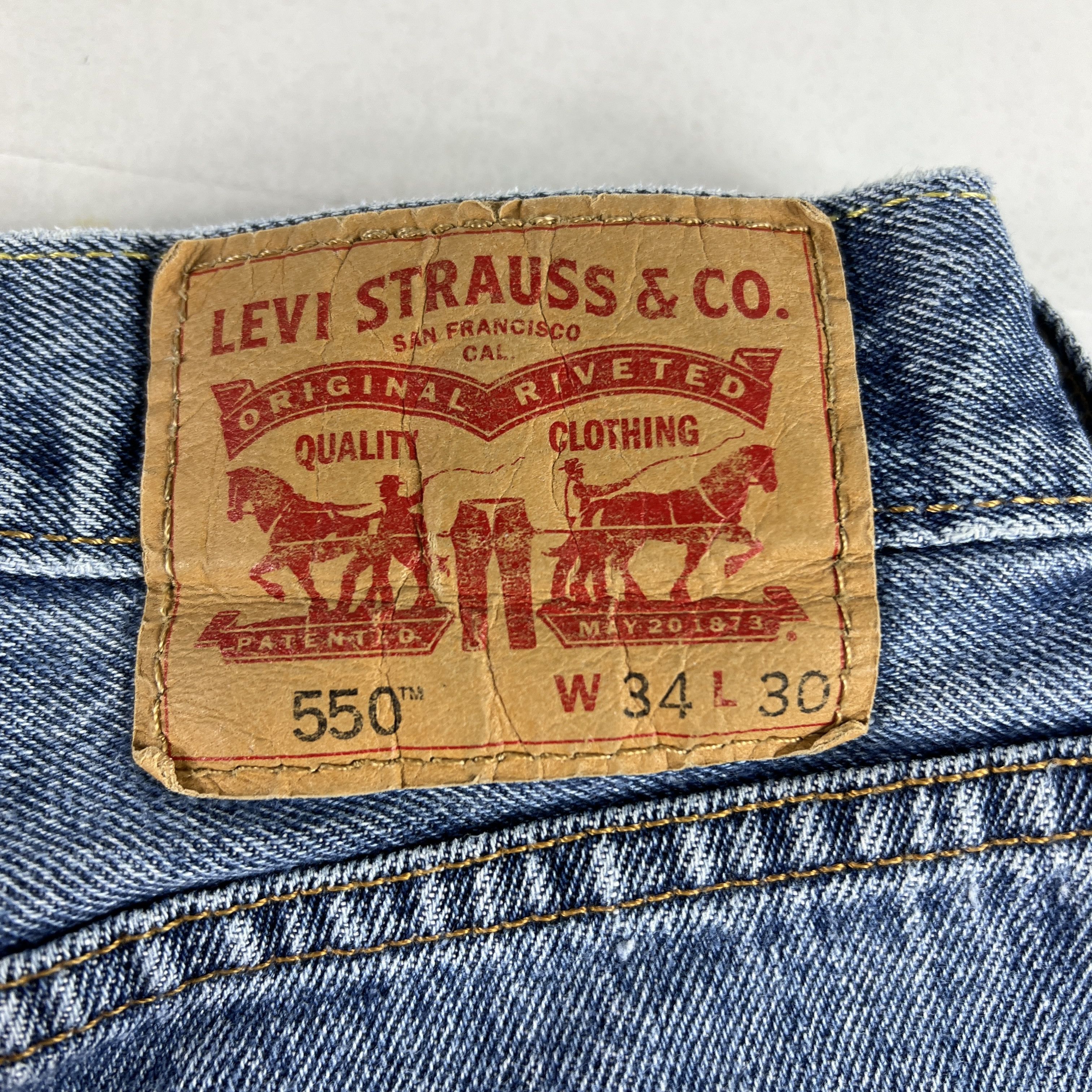 Levi's Levi's Jean Shorts 550 Relaxed Cut Off Cotton Denim Jorts Size US 33 - 10 Thumbnail