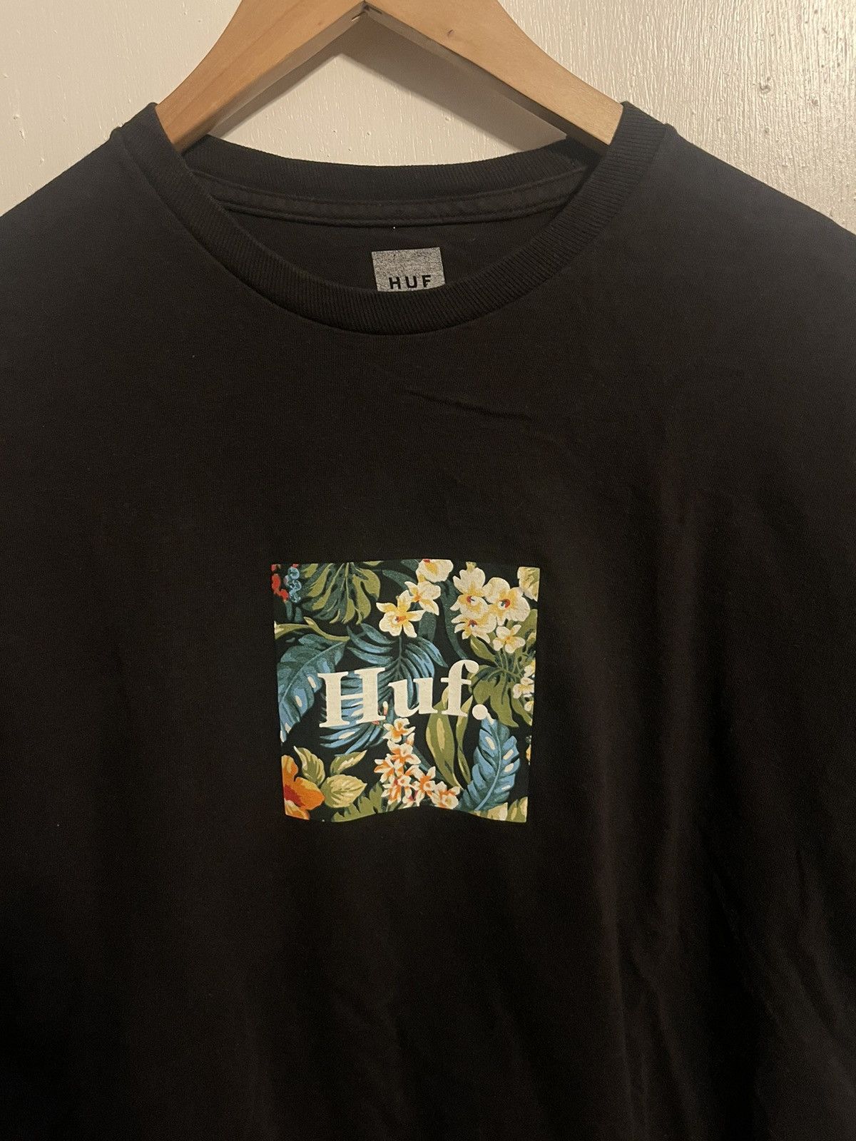 Huf Huf Floral Box Logo Tee Size US XL / EU 56 / 4 - 2 Thumbnail