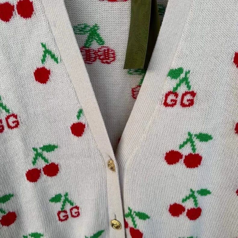 Gucci Gucci Apple cardigan sweater 2501-Nextarrow Size US XS / EU 42 / 0 - 3 Thumbnail