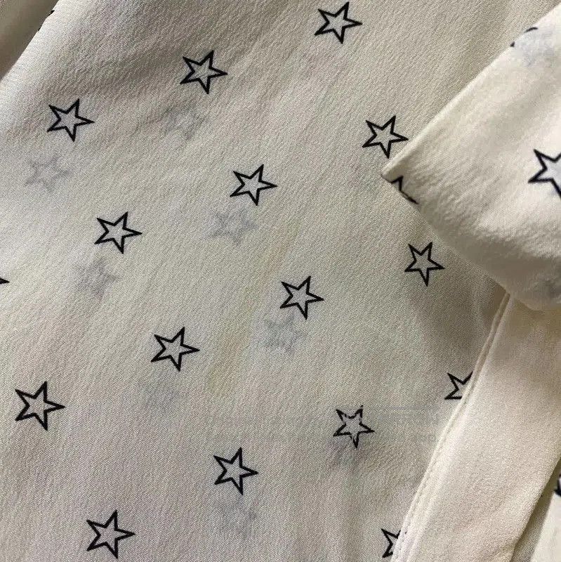 Givenchy Givenchy Beige Star Print Blouse with Bow . Size XXS / US 00 / IT 34 - 5 Thumbnail