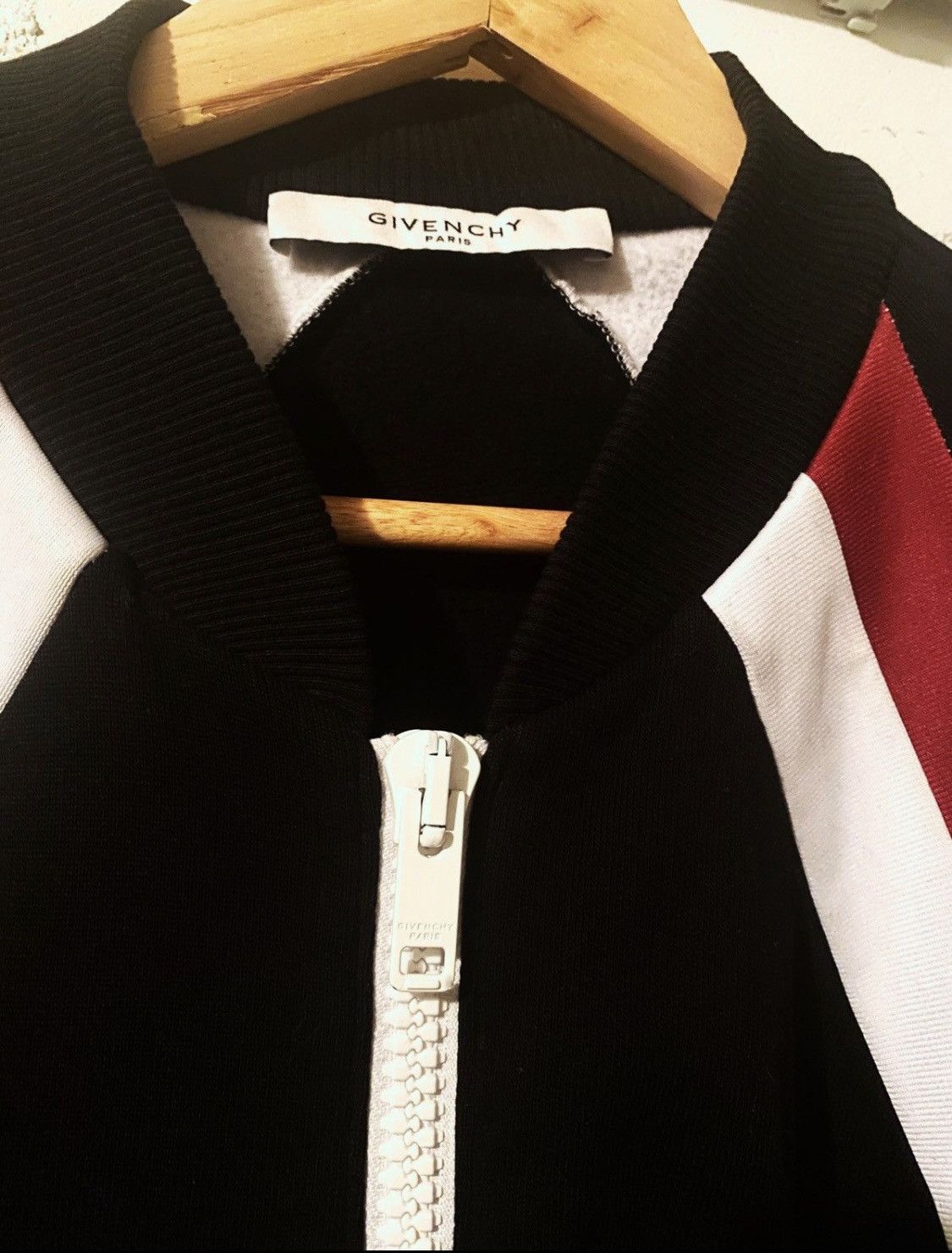 Givenchy Givenchy classic zipper light jacket college style Size US L / EU 52-54 / 3 - 5 Thumbnail