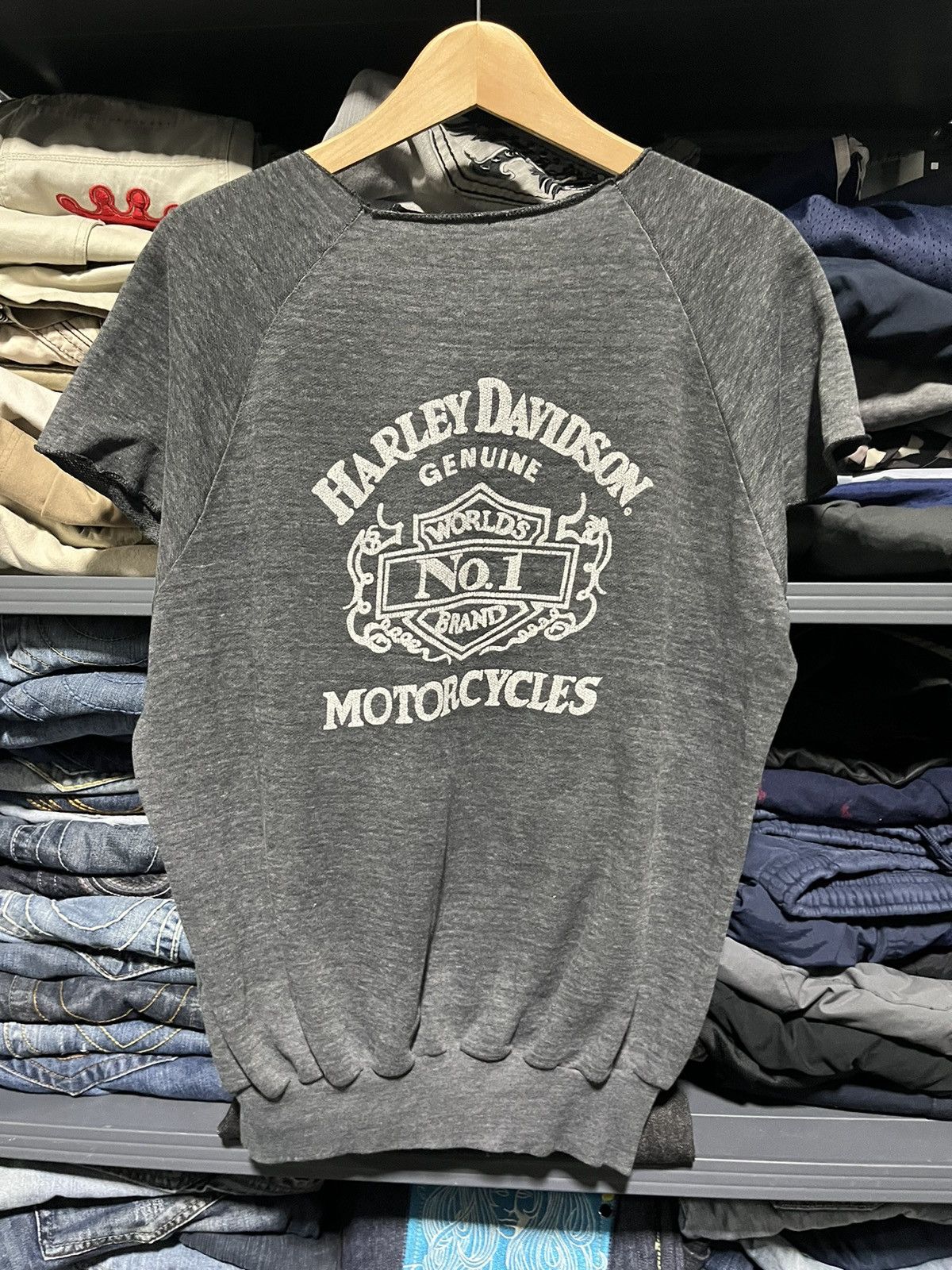 Harley Davidson × Vintage CRAZY VINTAGE 90s HARLEY DAVIDSON FADED SKULL WINGS CREWNECK Size US S / EU 44-46 / 1 - 8 Thumbnail