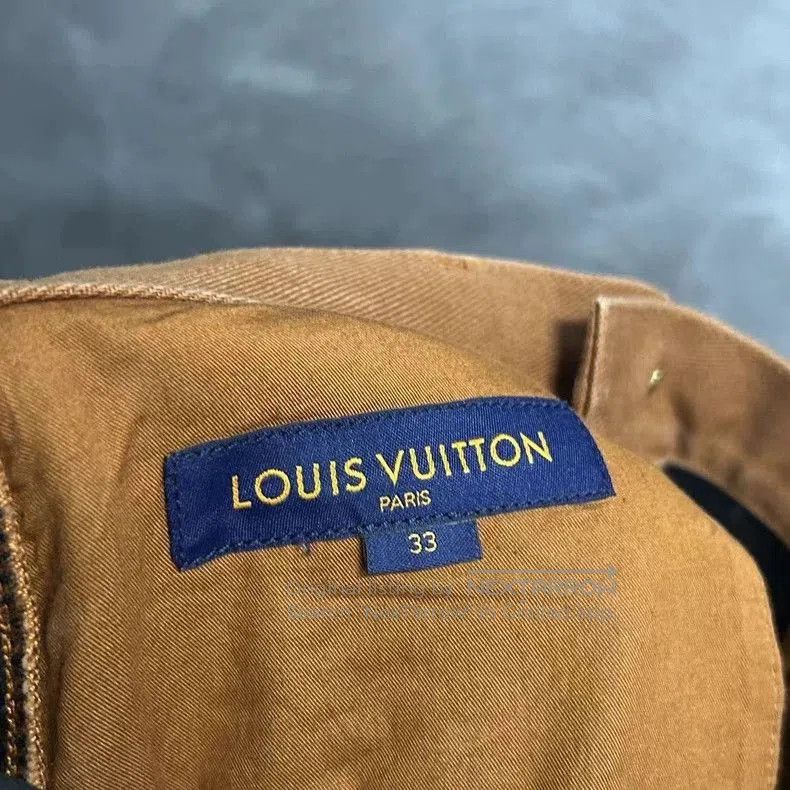 Louis Vuitton Latest Louis Vuitton Khaki Logo Jeans. Size US 33 - 4 Thumbnail