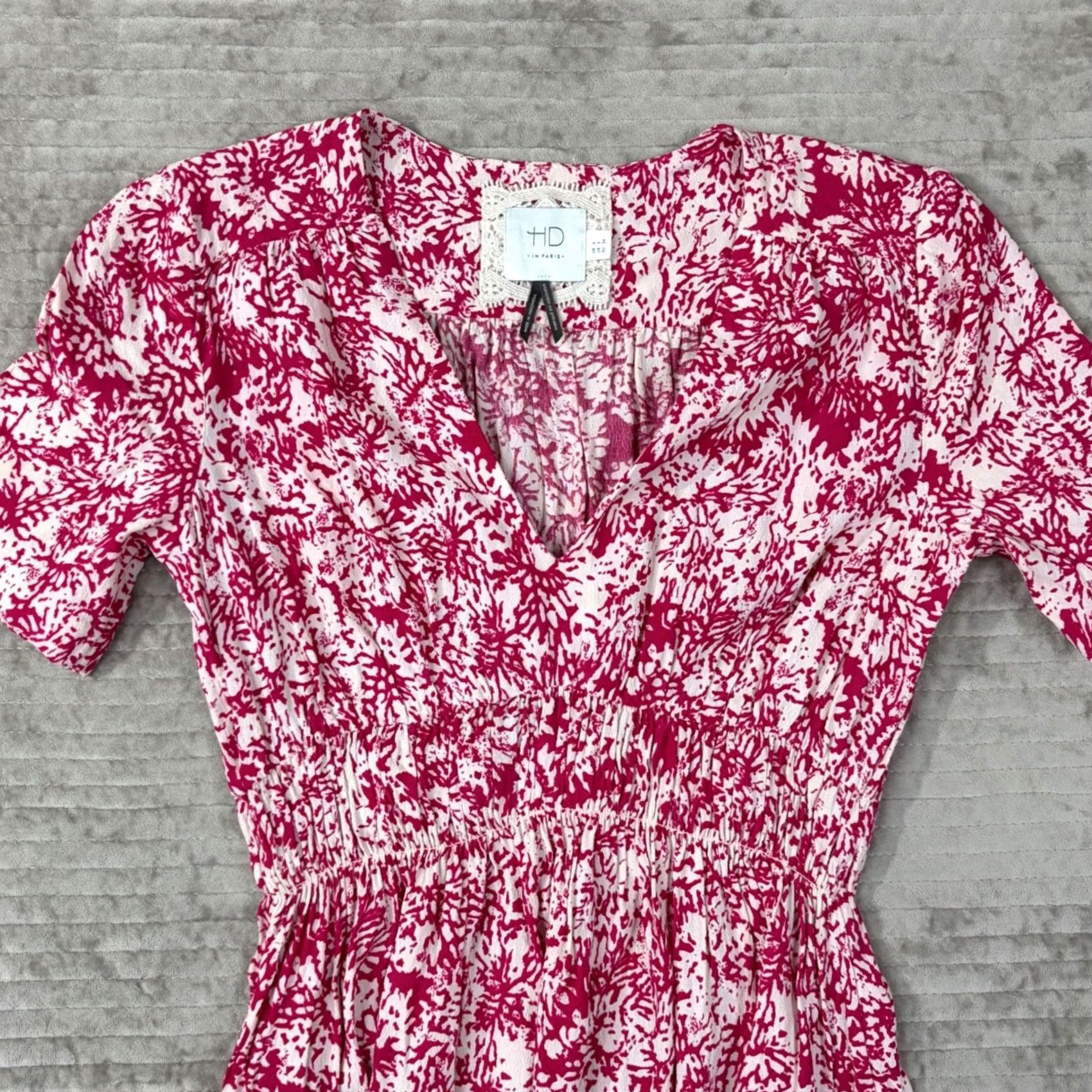 Vintage HD in Paris Anthropologie Pink White Floral V-Neck Smocked Waist Mini Dress Sz 2 Size XS / US 0-2 / IT 36-38 - 2 Thumbnail
