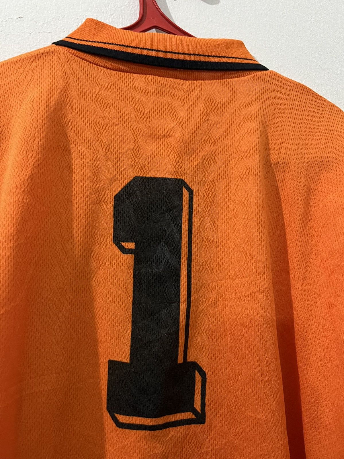 Vintage Vintage 80s UHLSPORT ITALY FEEL THE PASSION NUMBER 1 JERSEY Size US L / EU 52-54 / 3 - 8 Thumbnail