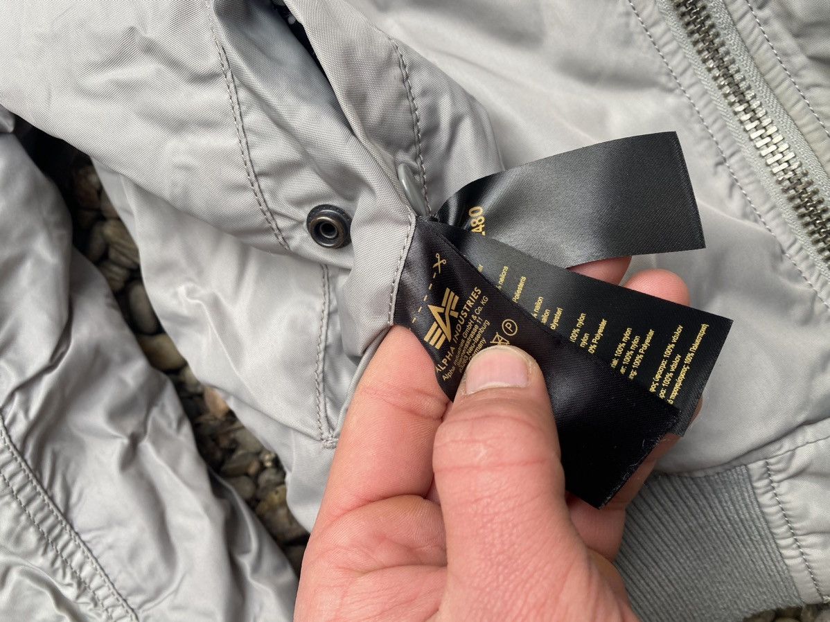 Alpha Industries Alpha Industries Reversibel Star Sky Embroidered Logo Bomber Size US M / EU 48-50 / 2 - 10 Thumbnail